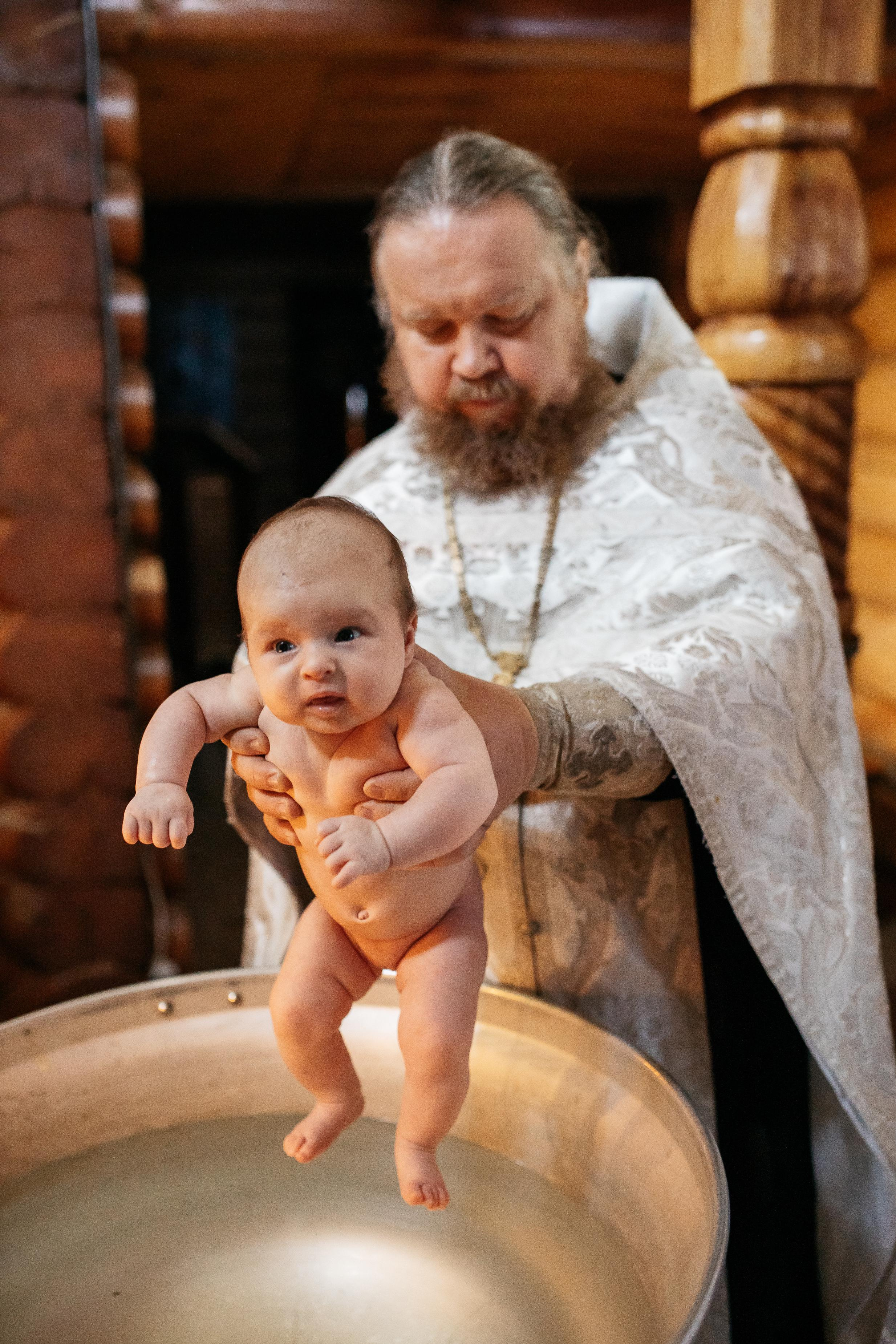 Крещение Машеньки. Семейный фотограф Трусова Евгения в Екатеринбурге