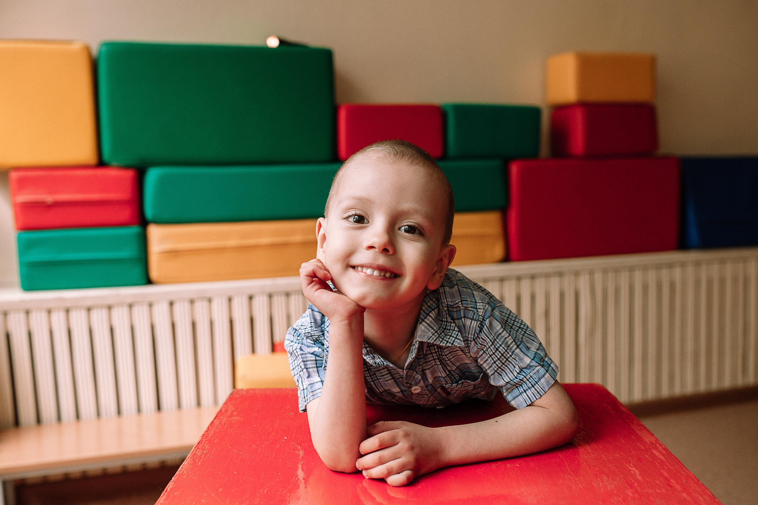 Детский сад, спорт зал. Семейный фотограф Трусова Евгения в Екатеринбурге