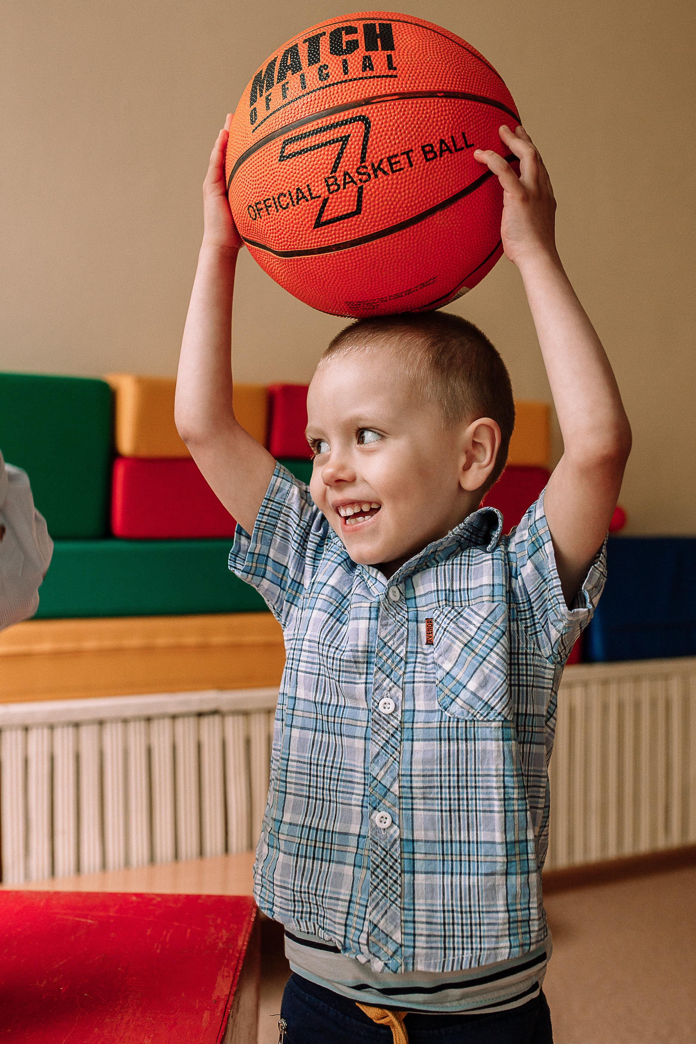 Детский сад, спорт зал. Семейный фотограф Трусова Евгения в Екатеринбурге