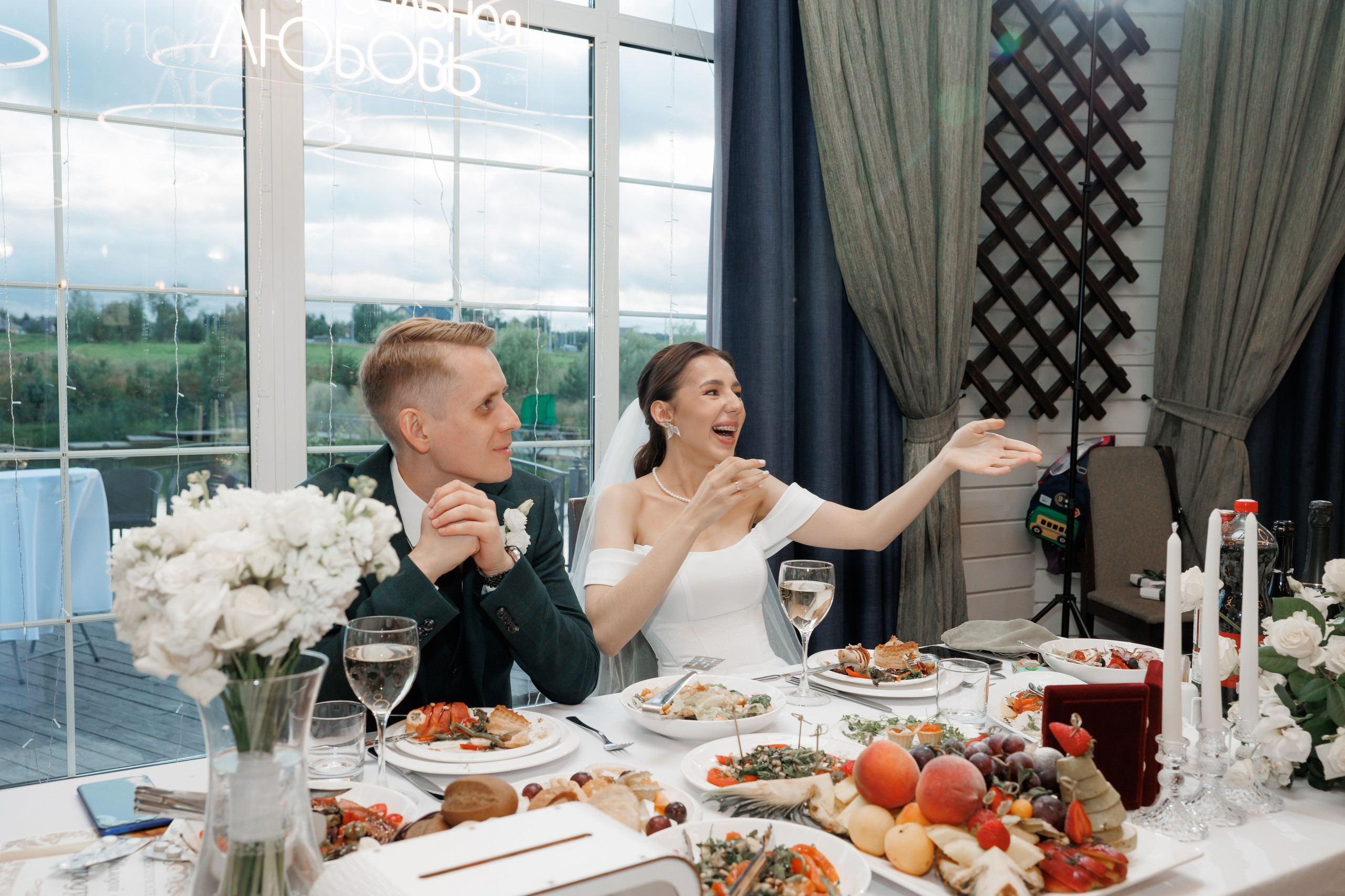 Регистрация в отеле Fish Point, ЗАГС Бутово, прогулка в Остафьево. Свадебный и репортажный фотограф (Москва, Королев и другие)