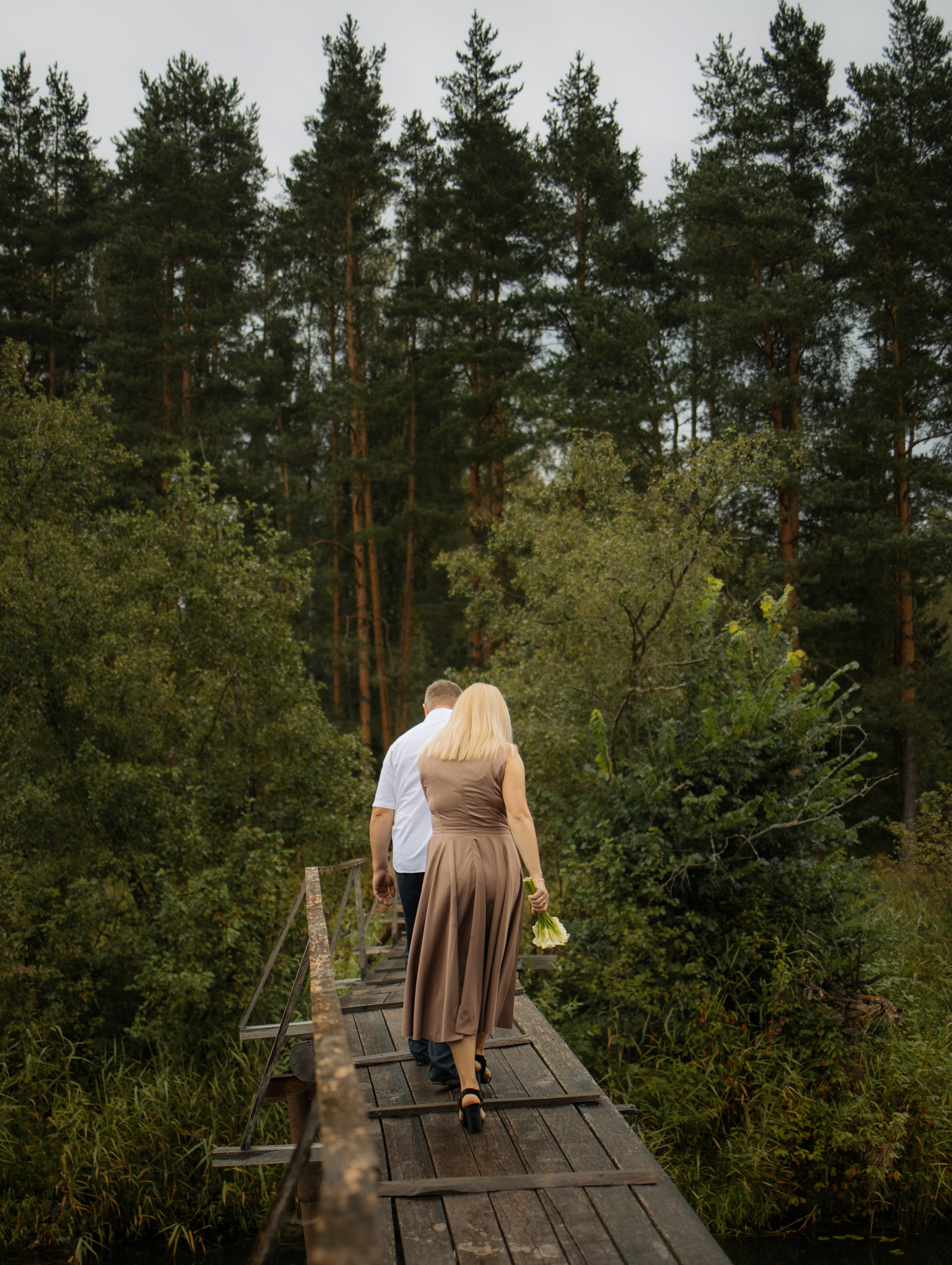 Осенняя свадебная прогулка с молодоженами. Фотограф Углич и Ярославль Ольга Тятюшкина