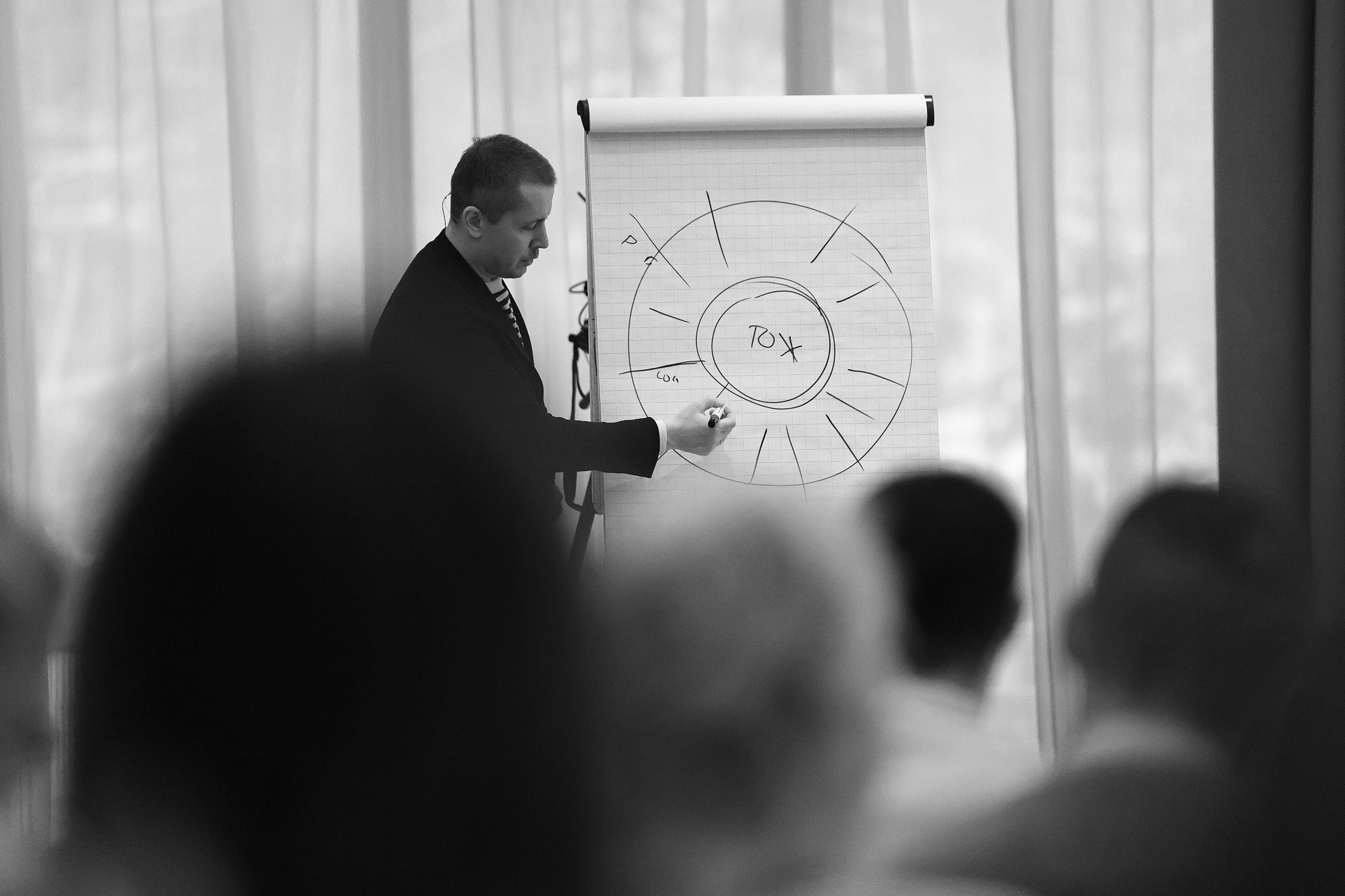 Дело Года 2024. Счастье в деятельности. Проект Филиппа Гузенюка. Фотографирую масштабные события, людей и их истории по всему миру. Константин Трубников