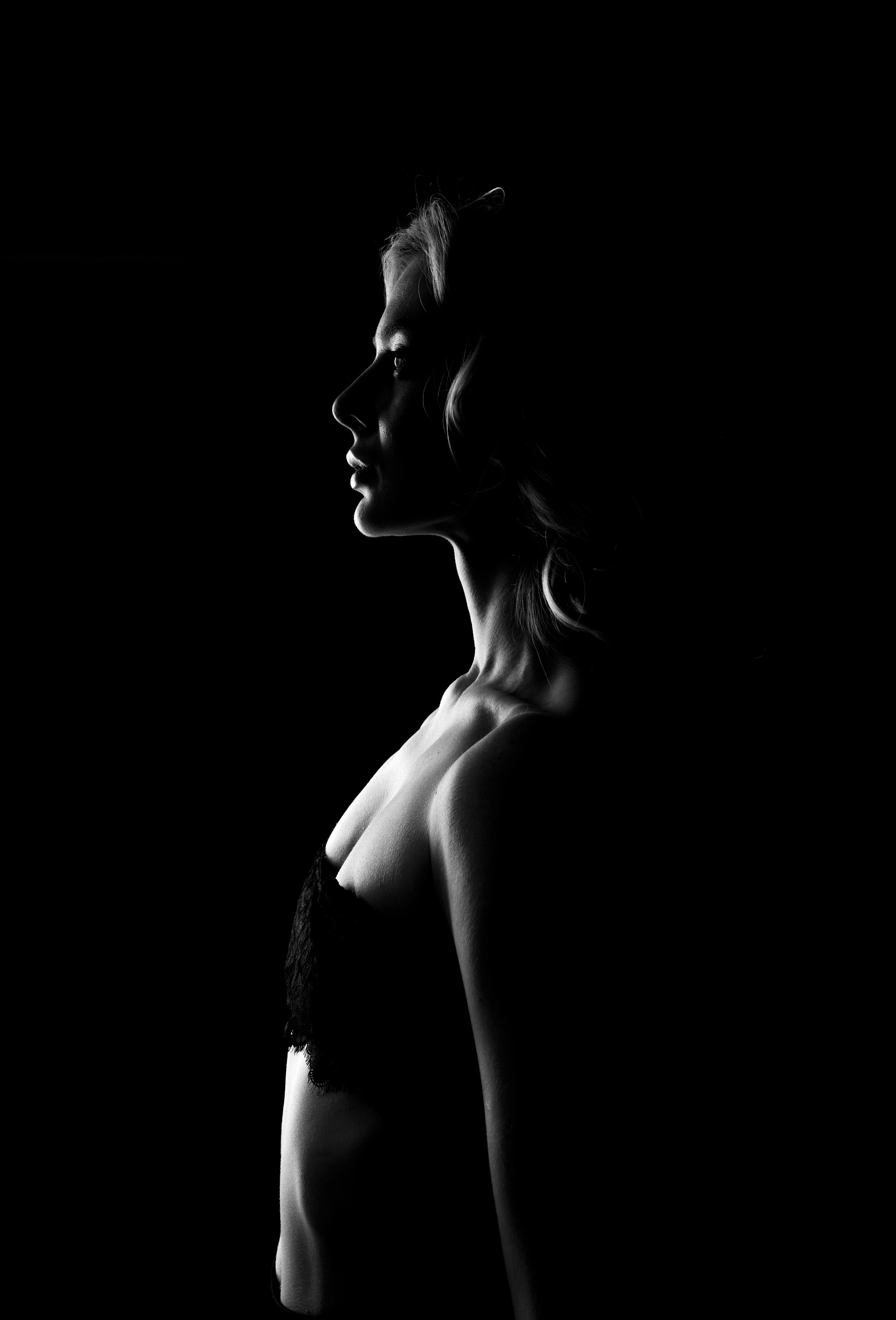 Фотосессия на черном фоне, силуэтная фотосессия. Свадебный и индивидуальный фотограф Аля Мамакова