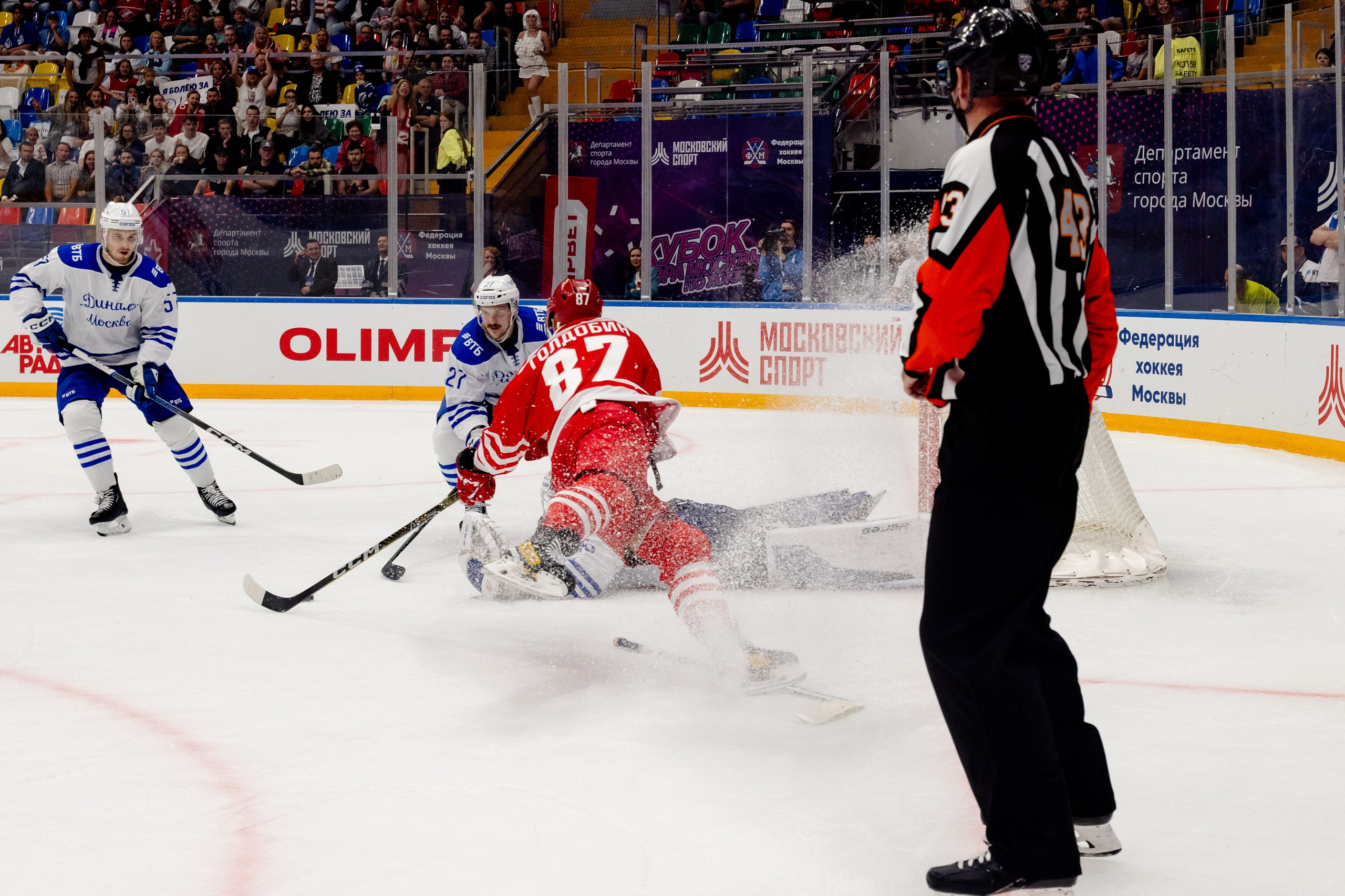 Кубок мэра Москвы по хоккею 2024. Виктория Зудина — фотограф в Москве