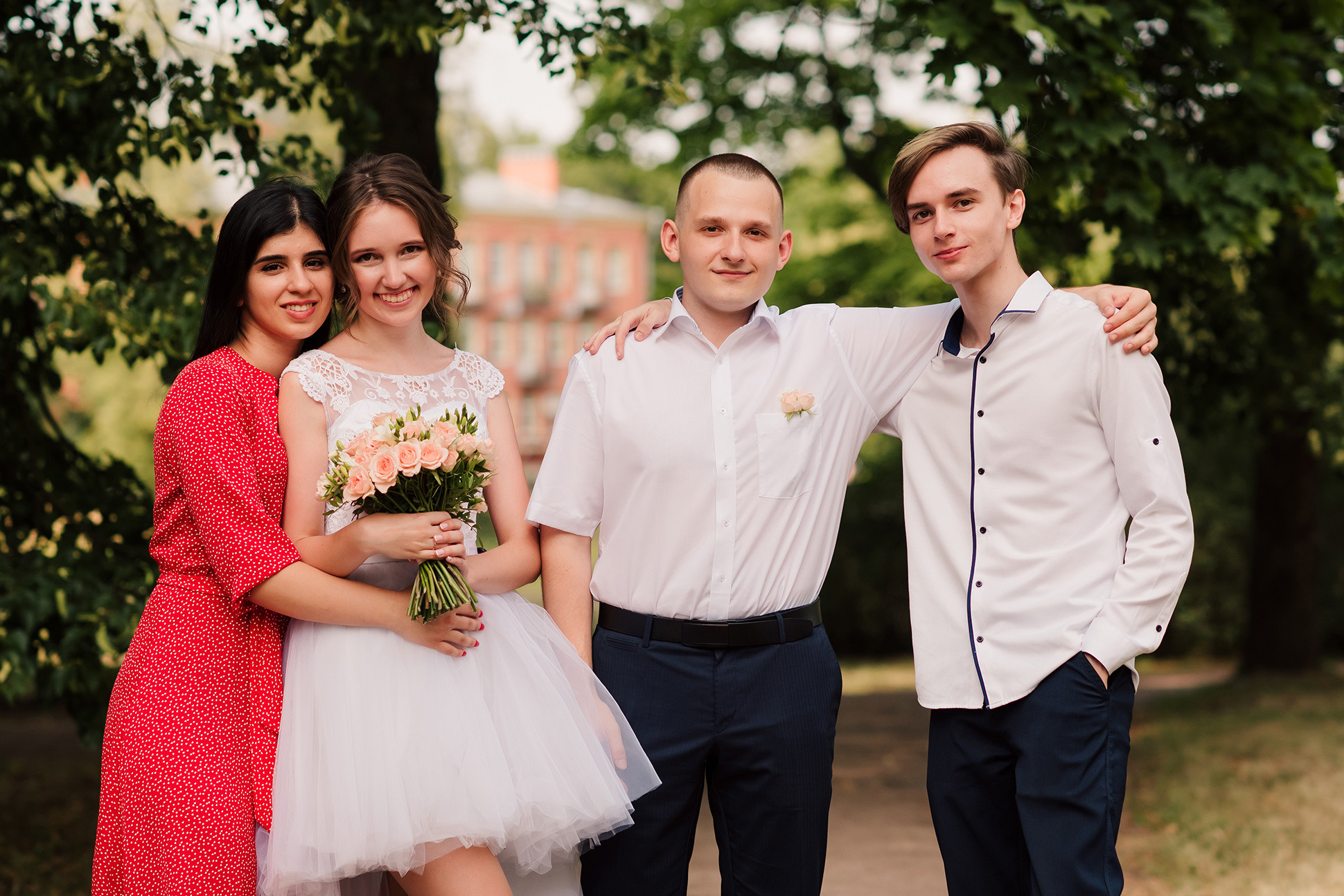 Свадебная фотосессия в Пушкине. Семейный и Свадебный фотограф. Санкт-Петербург. Пушкин