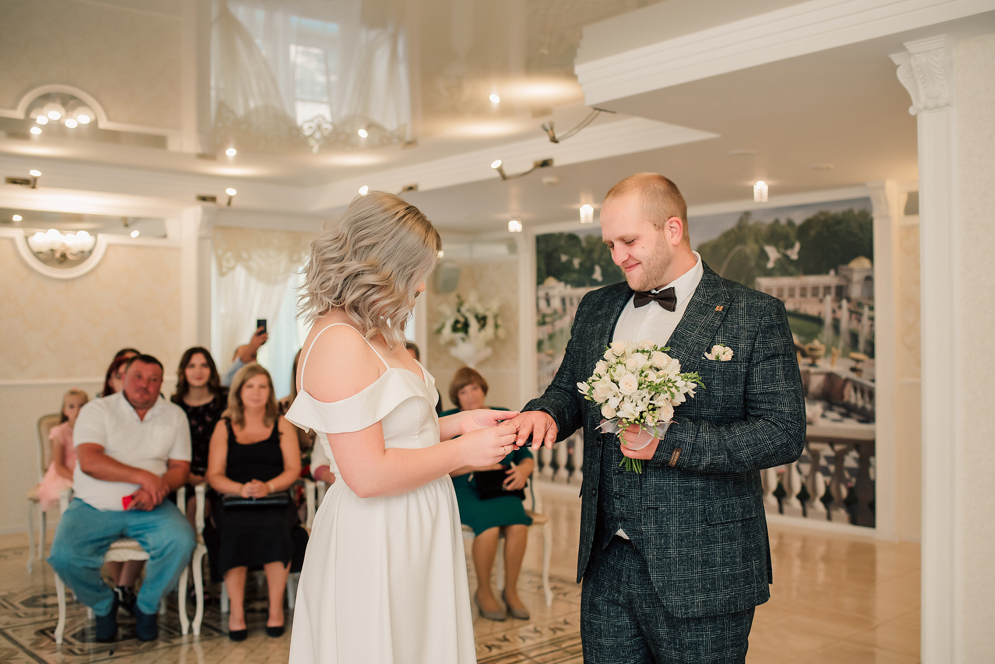 Юлия и Дмитрий. Летний Петергоф. Семейный и Свадебный фотограф. Санкт-Петербург. Пушкин