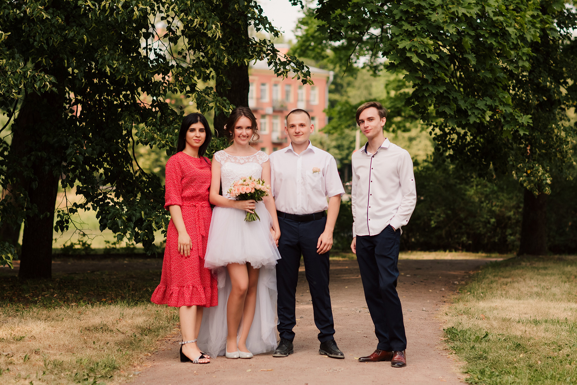 Свадебная фотосессия в Пушкине. Семейный и Свадебный фотограф. Санкт-Петербург. Пушкин