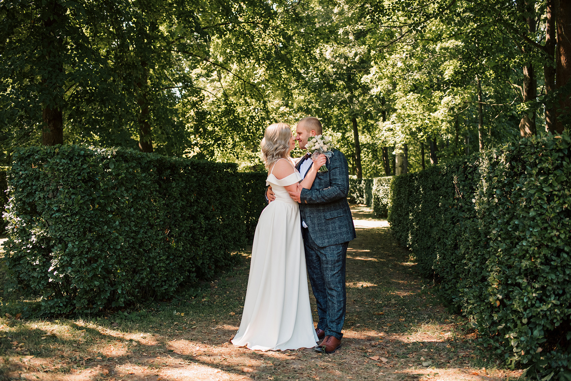 Юлия и Дмитрий. Летний Петергоф. Семейный и Свадебный фотограф. Санкт-Петербург. Пушкин