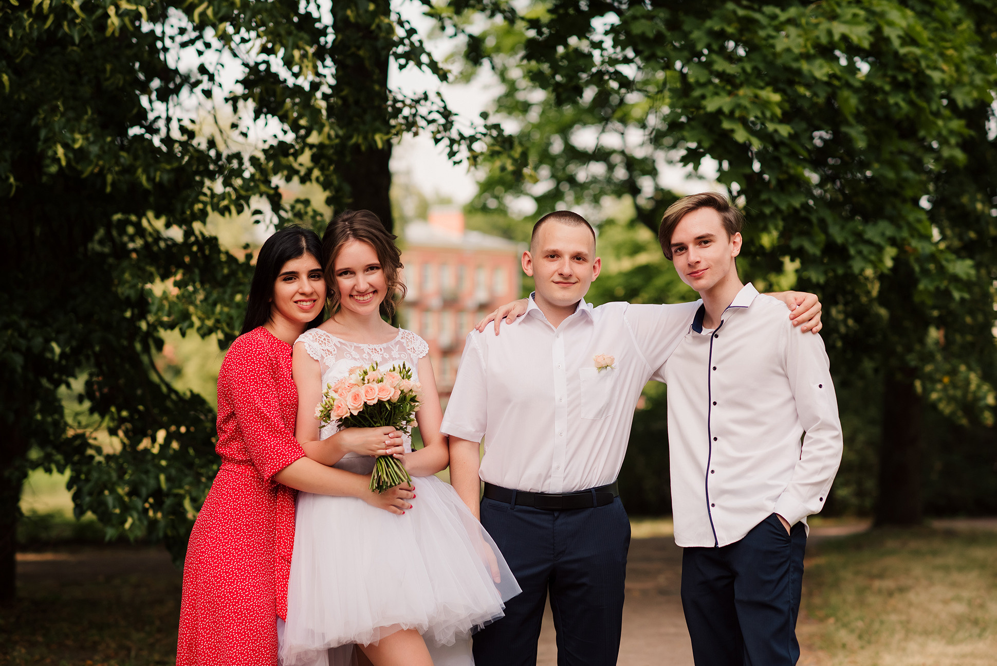 Свадебная фотосессия в Пушкине. Семейный и Свадебный фотограф. Санкт-Петербург. Пушкин