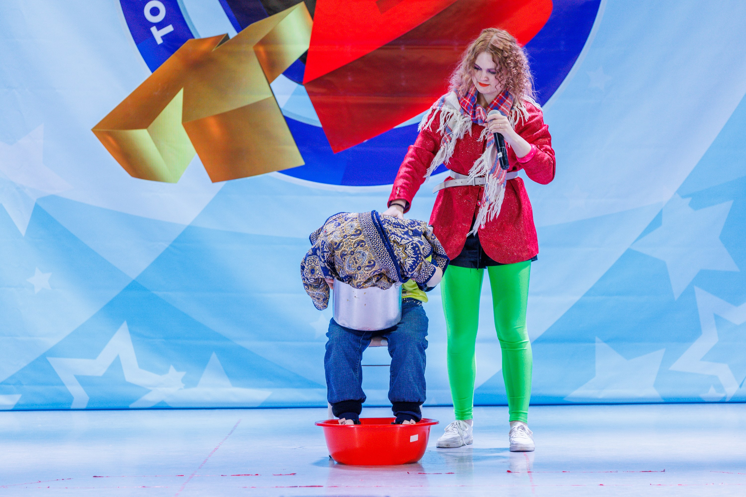 Школьный КВН в Томари. Свадебный, семейный и репортажный фотограф в Южно-Сахалинске Артур Петросян