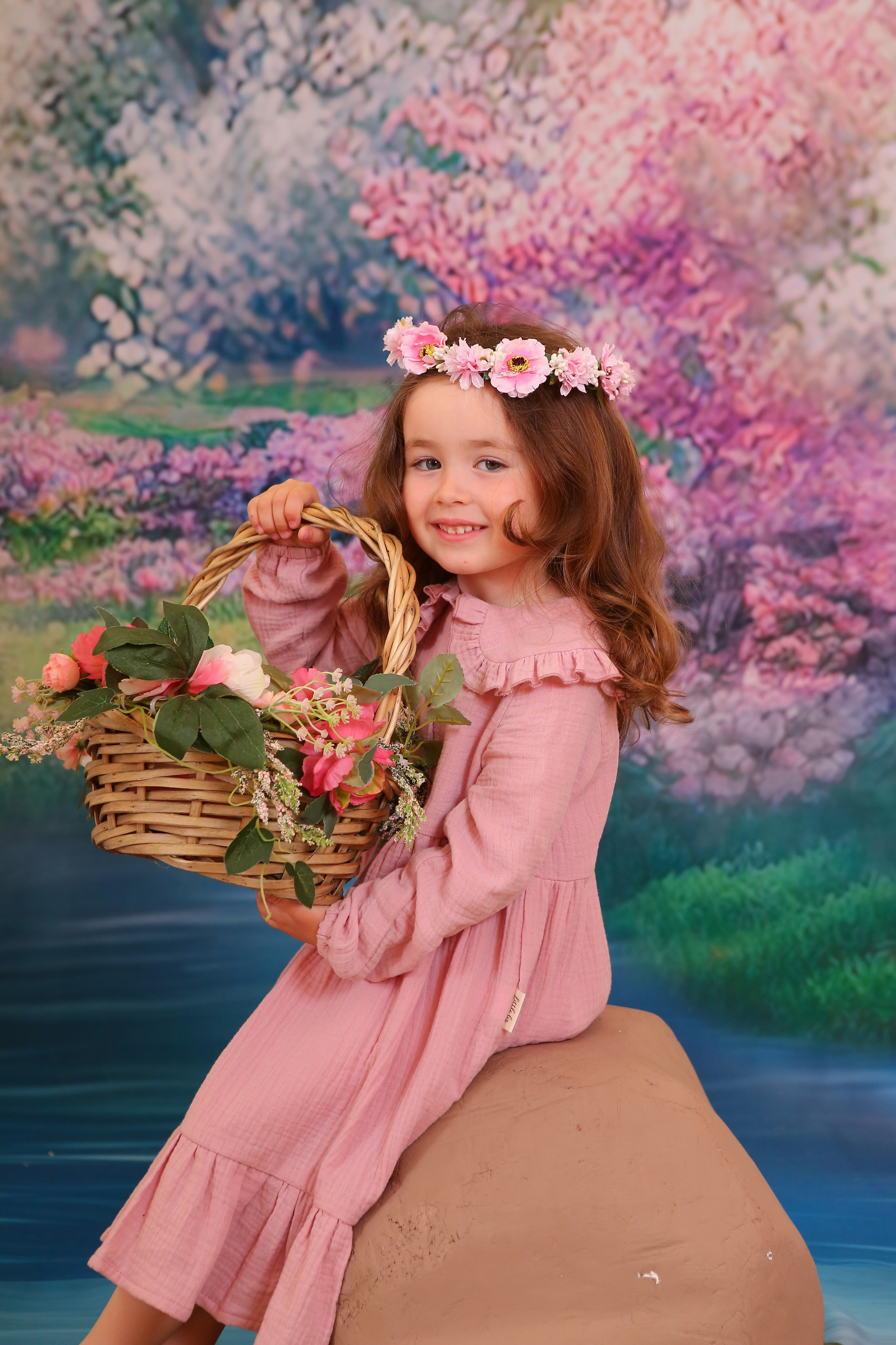 Цветочная лодка. Студия детской и семейной фотографии 12кадров