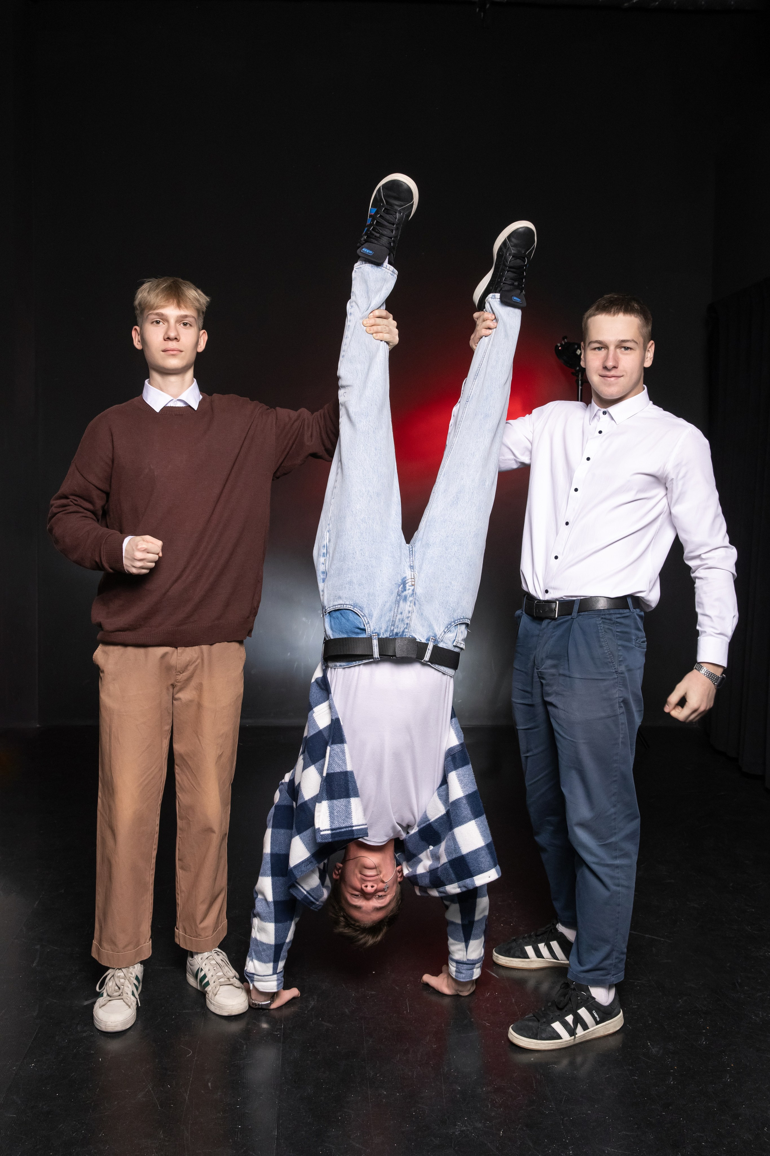 Групповые фото для старших классов в фотостудии. Выпускные альбомы Евгении Виноградовой г. Липецк