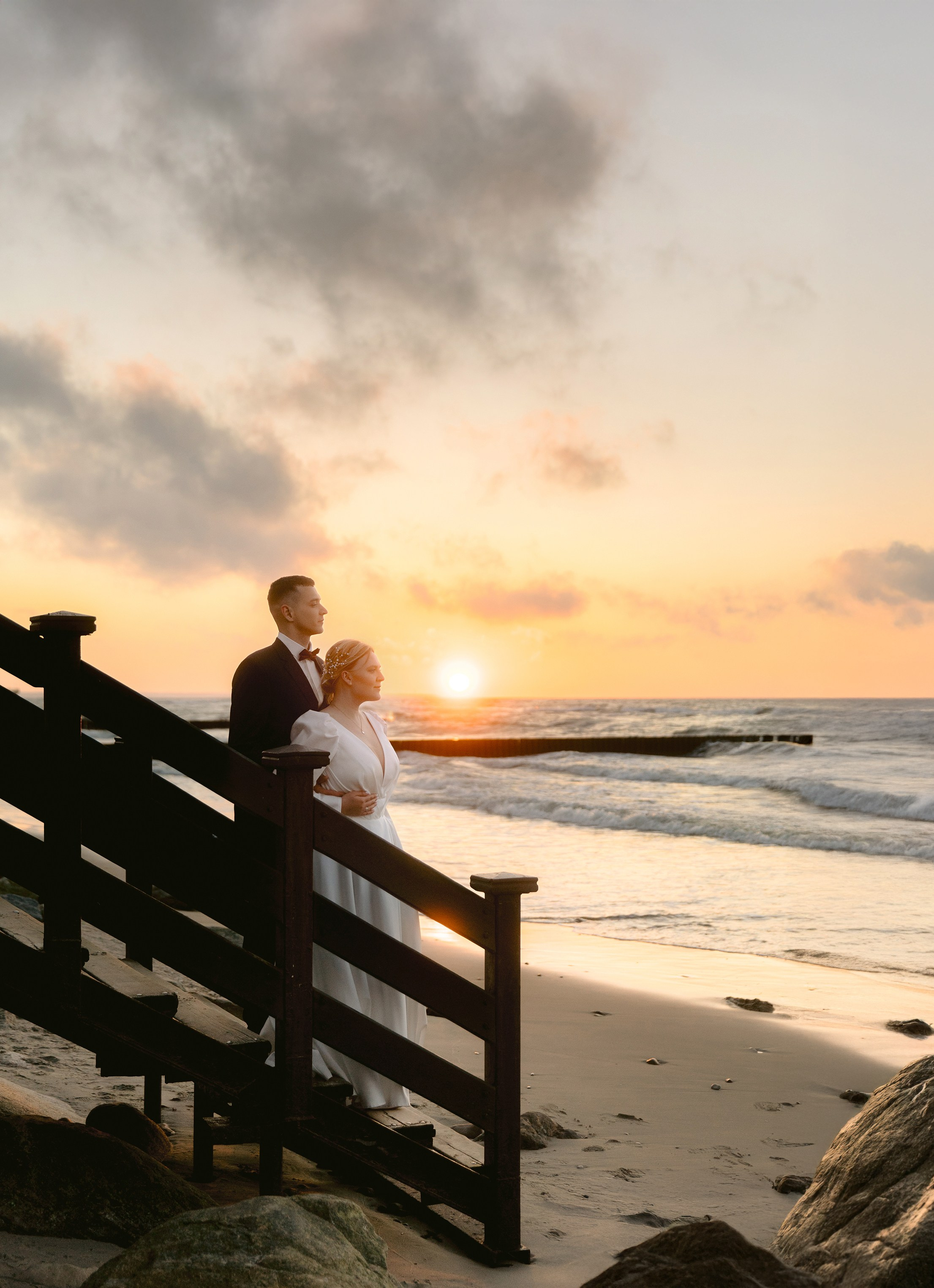 Свадебная фотосессия на закате на море. Свадебный фотограф в Калининграде Мария Ямышева