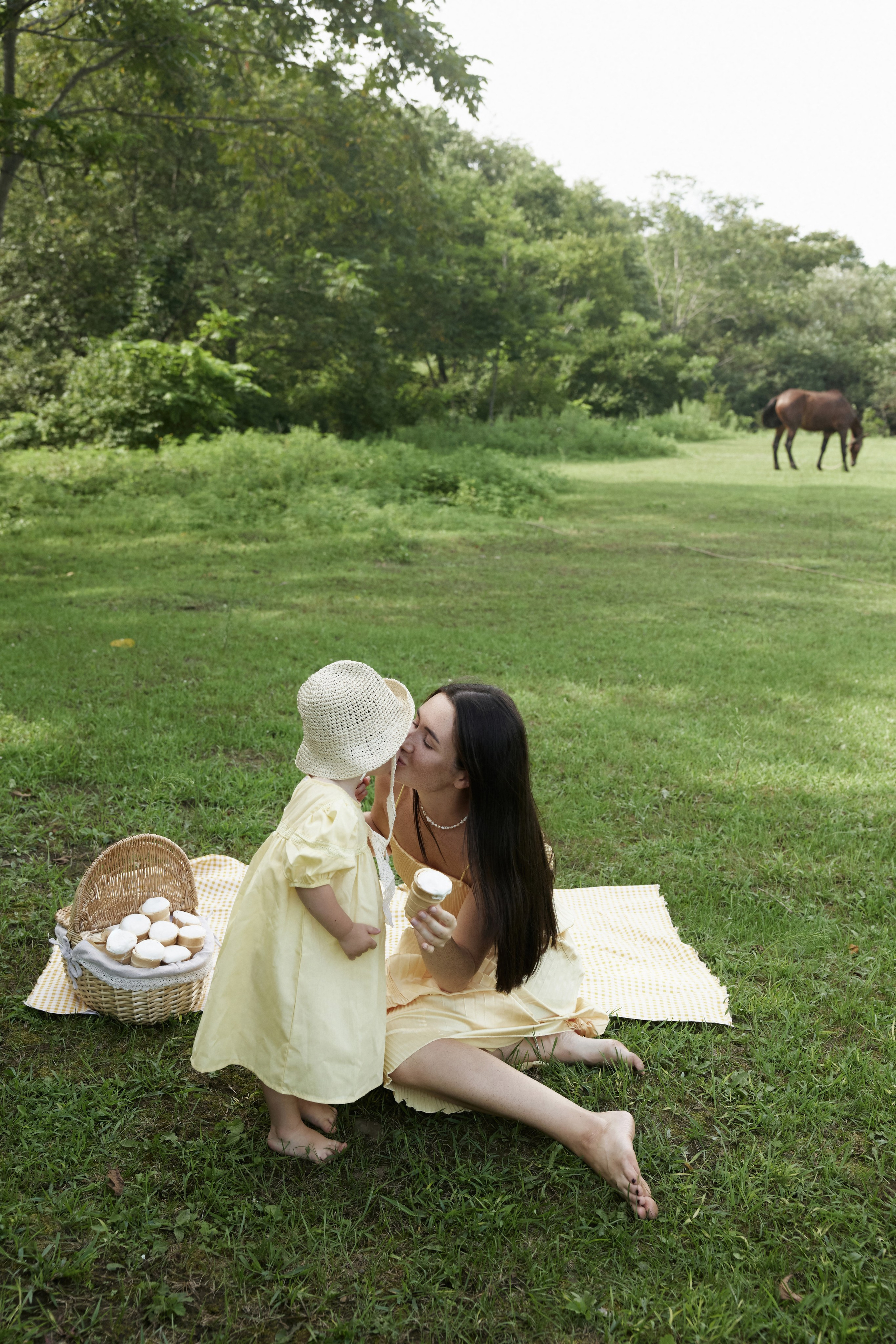 Семейная история с мороженным. Семейный фотограф и фотограф беременности во Владивостоке