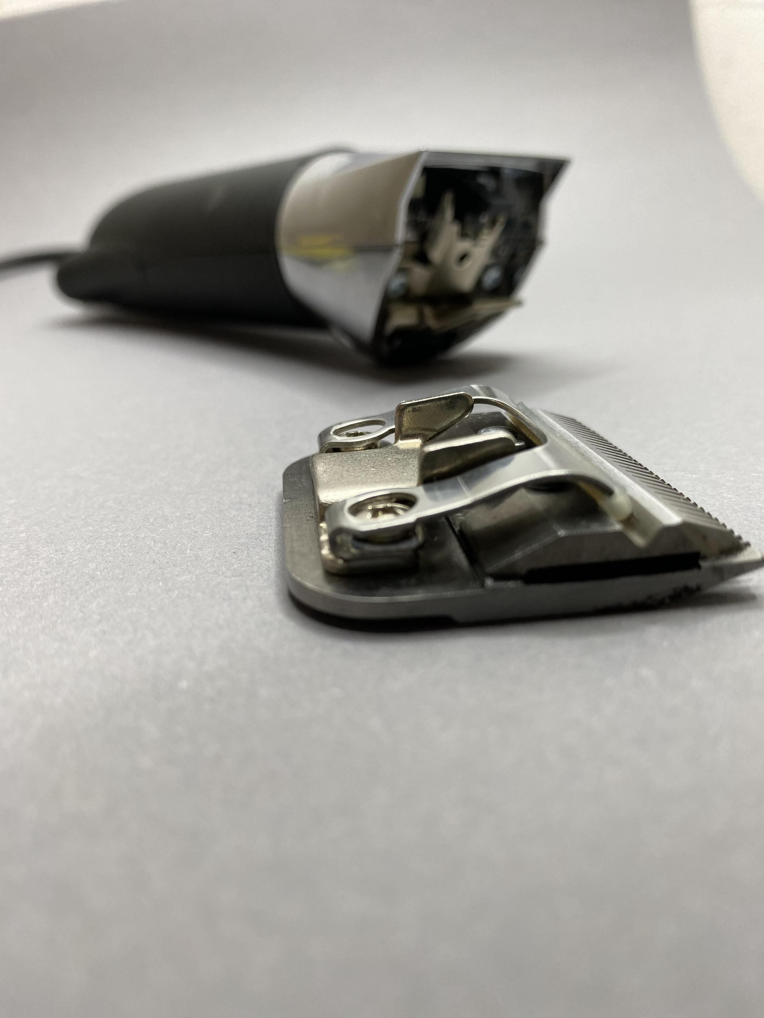 Парикмахерские/грумерские. Заточка маникюрного парикмахерского инструмента в Новосибирске