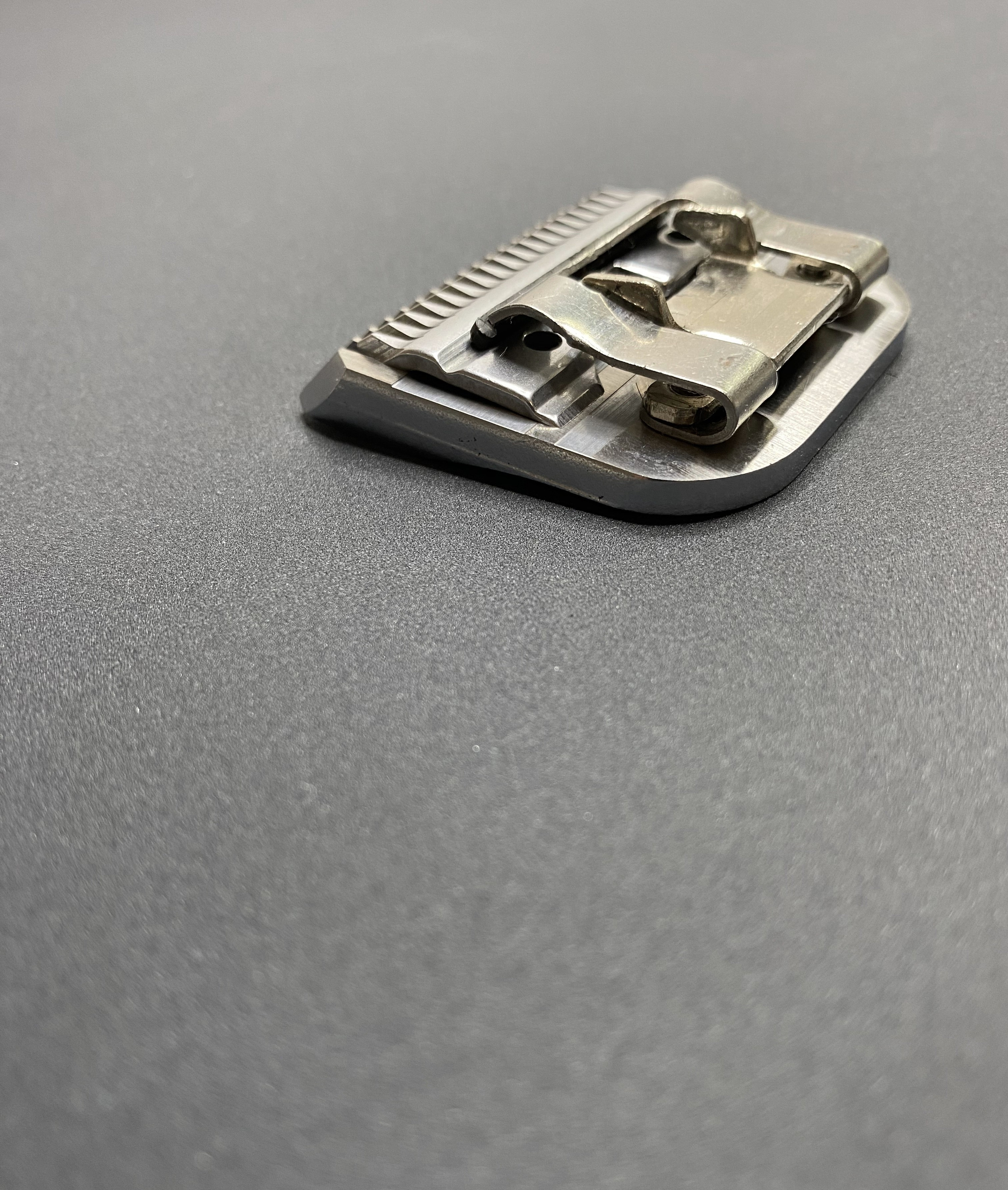 Парикмахерские/грумерские. Заточка маникюрного парикмахерского инструмента в Новосибирске