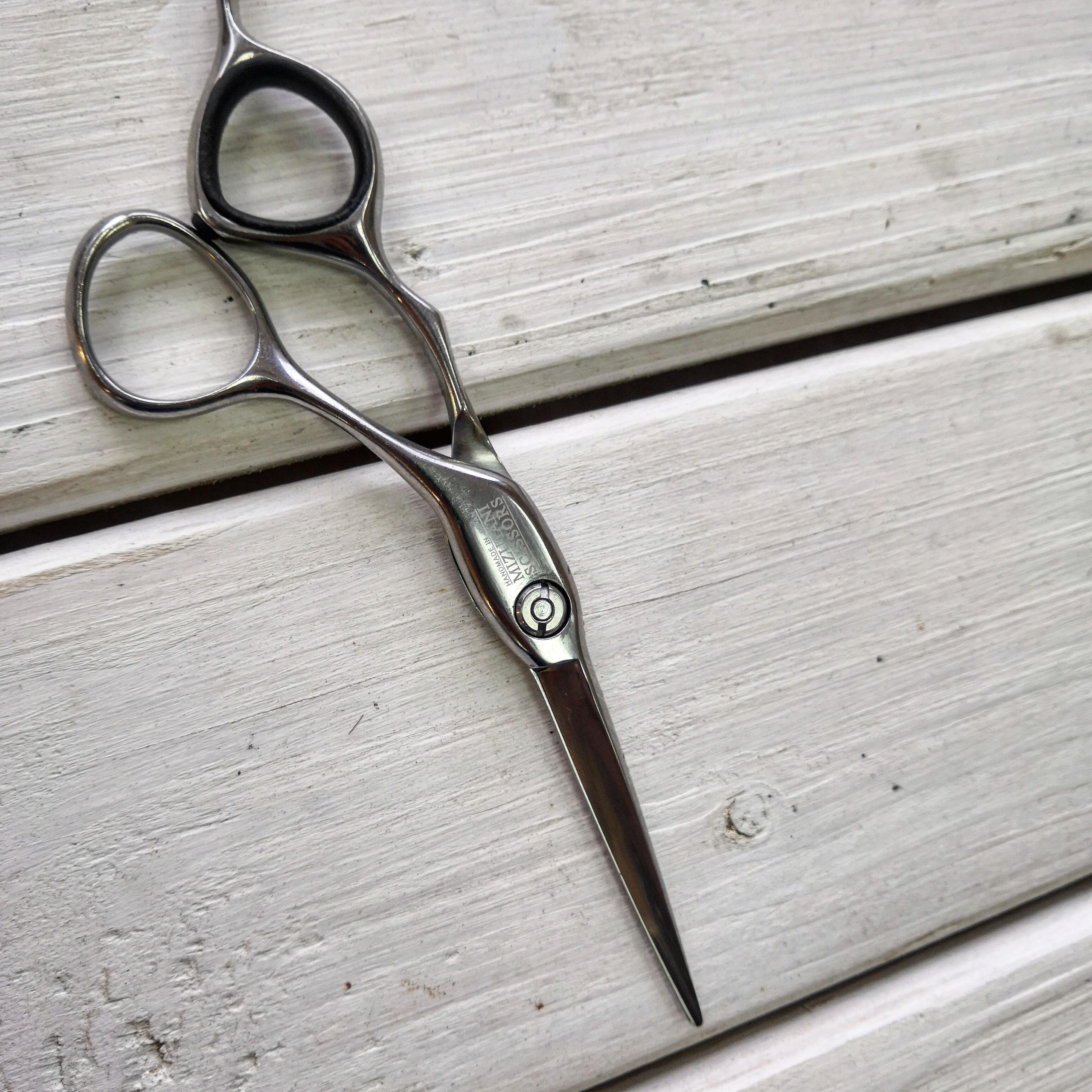 Ножницы. Заточка маникюрного парикмахерского инструмента в Новосибирске