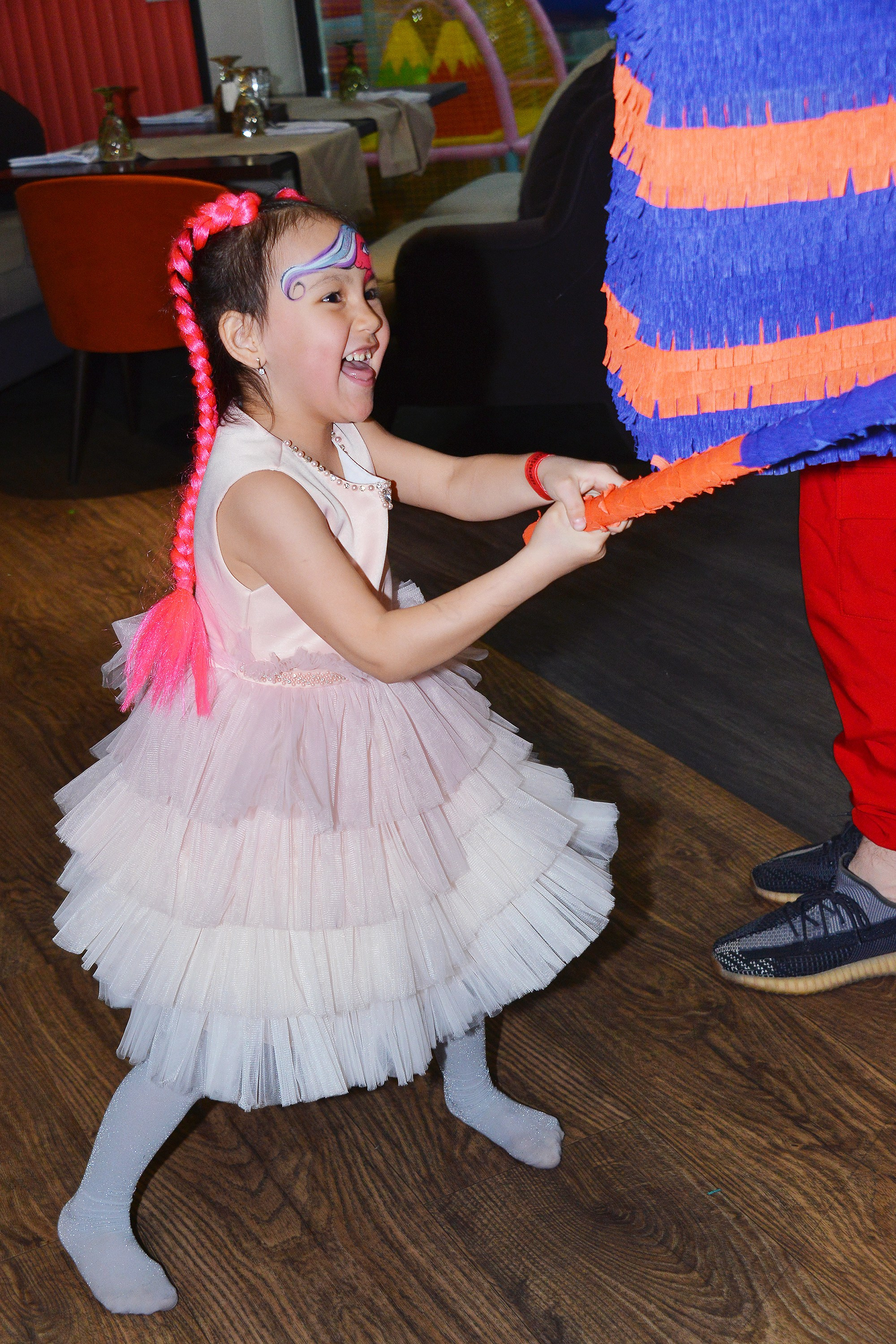 Дети-6 (Айлин-8 лет). Фотосъёмка. Фотограф Сергей Авдеев-семейный и детский фотограф в Алматы