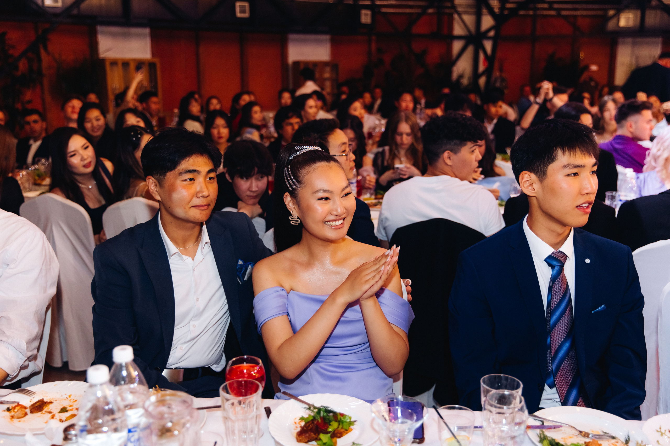 Выпускной вечер. 49 школа. Баран на корове. Свадебный и семейный фотограф в Улан-Удэ