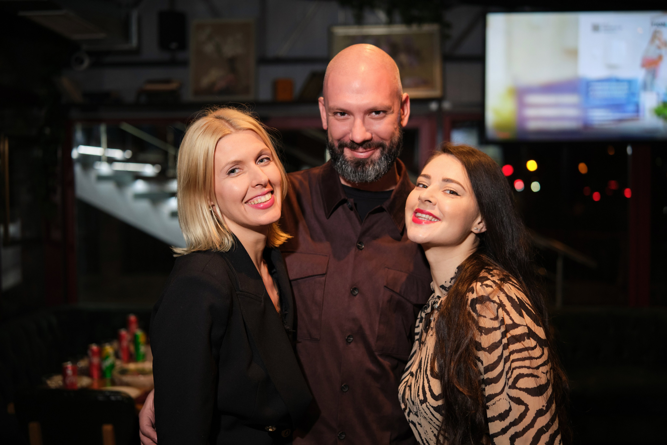 День рождения Наталии в гастропабе Особняк. Репортажный фотограф Дмитрий Литвинский. Минск, Беларусь, мир