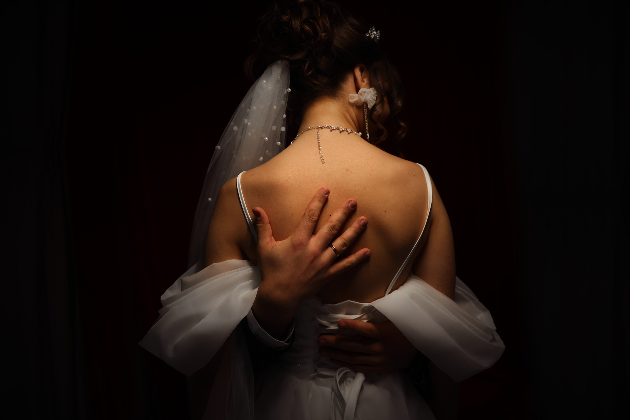 Свадебные фотографии в Самаре. Ведущий на свадьбу в Самаре. Свадебный видеограф и свадебный фотограф в Самаре Олег Слеб