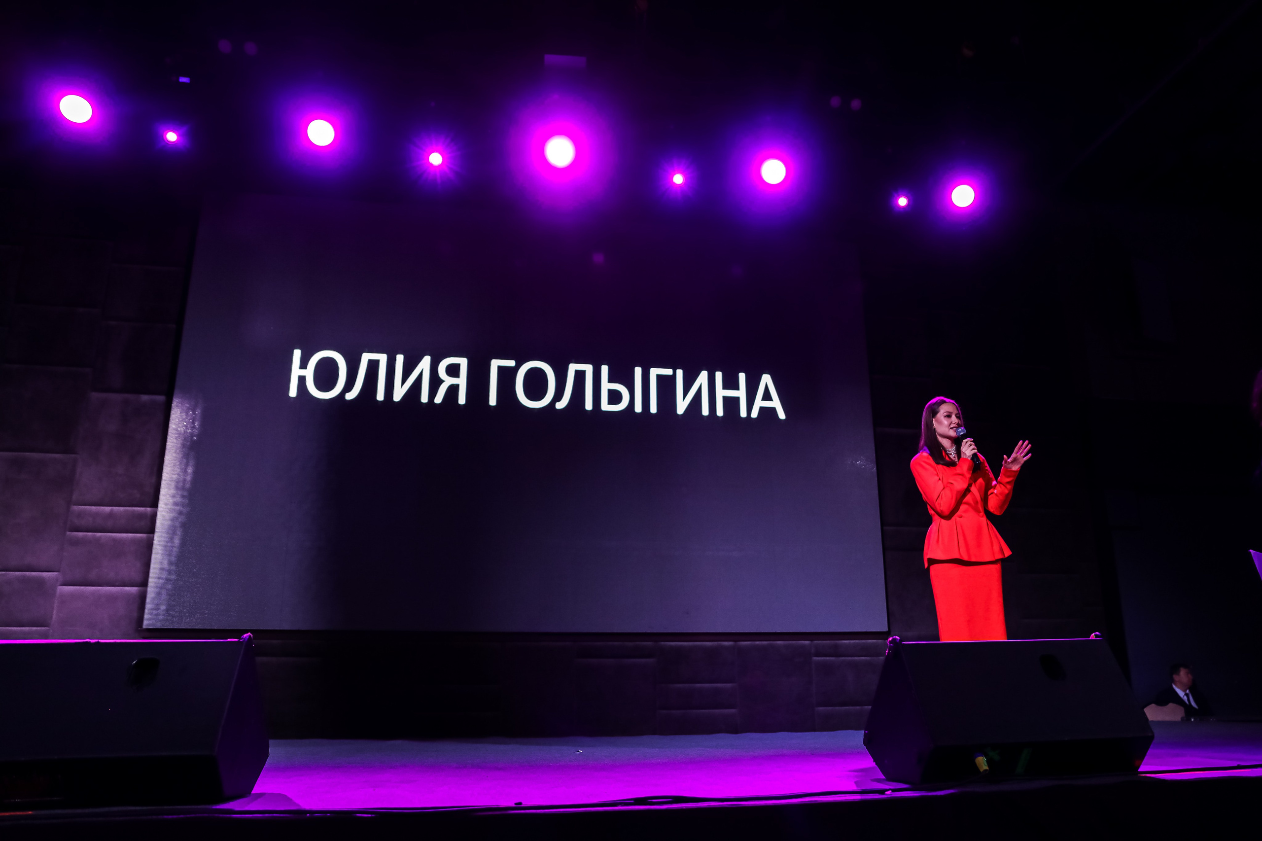 REELS CONTENT — НЕТВОРКИНГ. Photographer Viktoriya Markushina «My world throug»