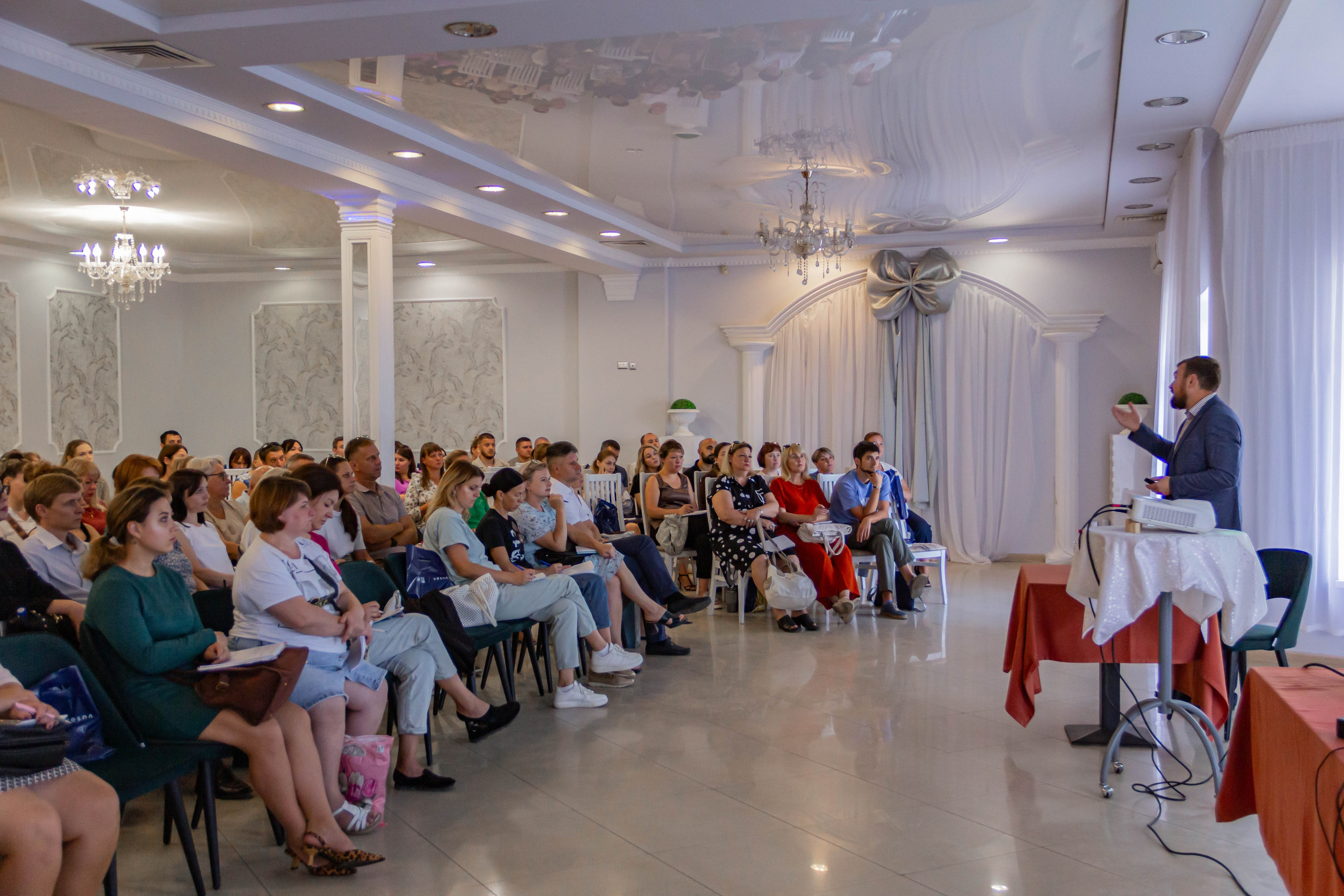 Зал Софрам. Аник фотограф Симферополь, Крым