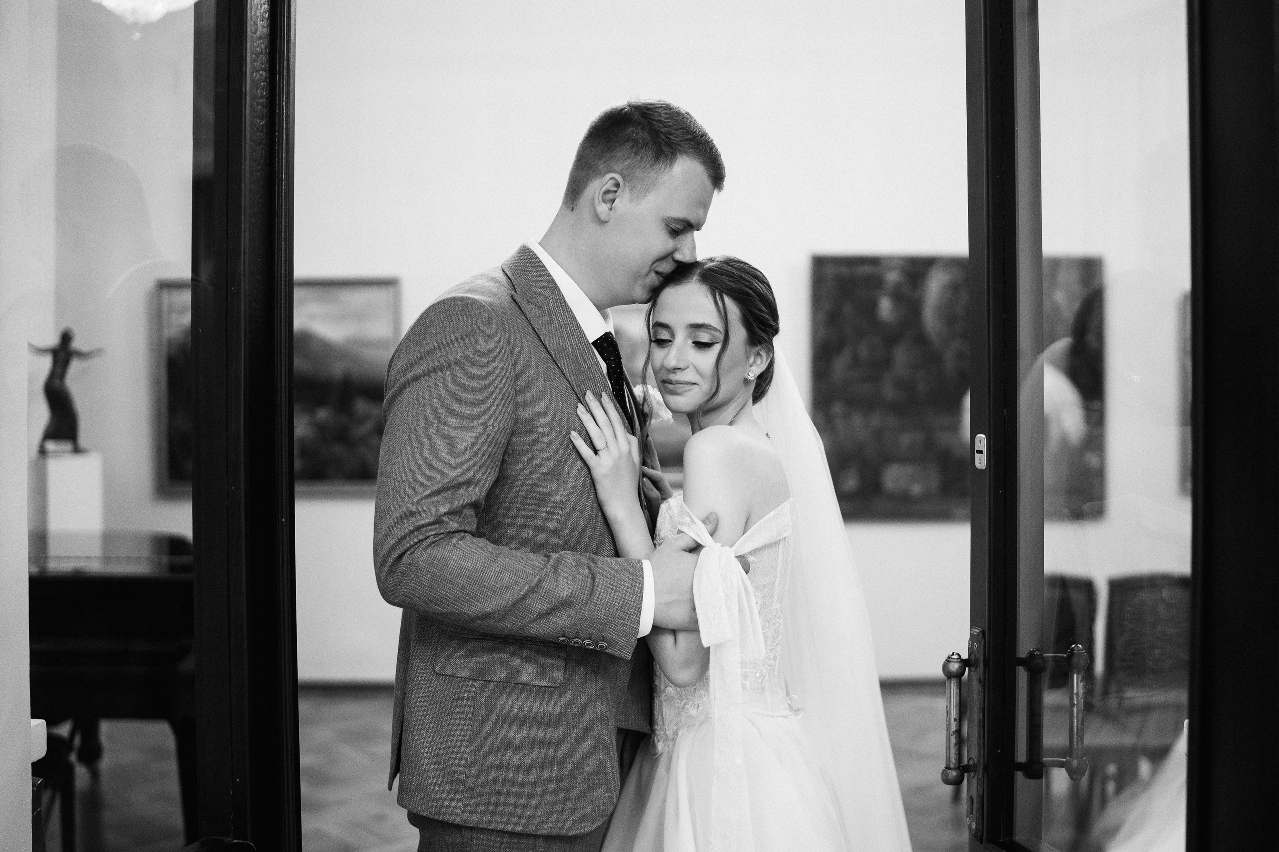 БАНКЕТНЫЙ ЗАЛ ТОРТУГА, ВЕДУЩИЙ АНДРЕЙ ОГНЕВ