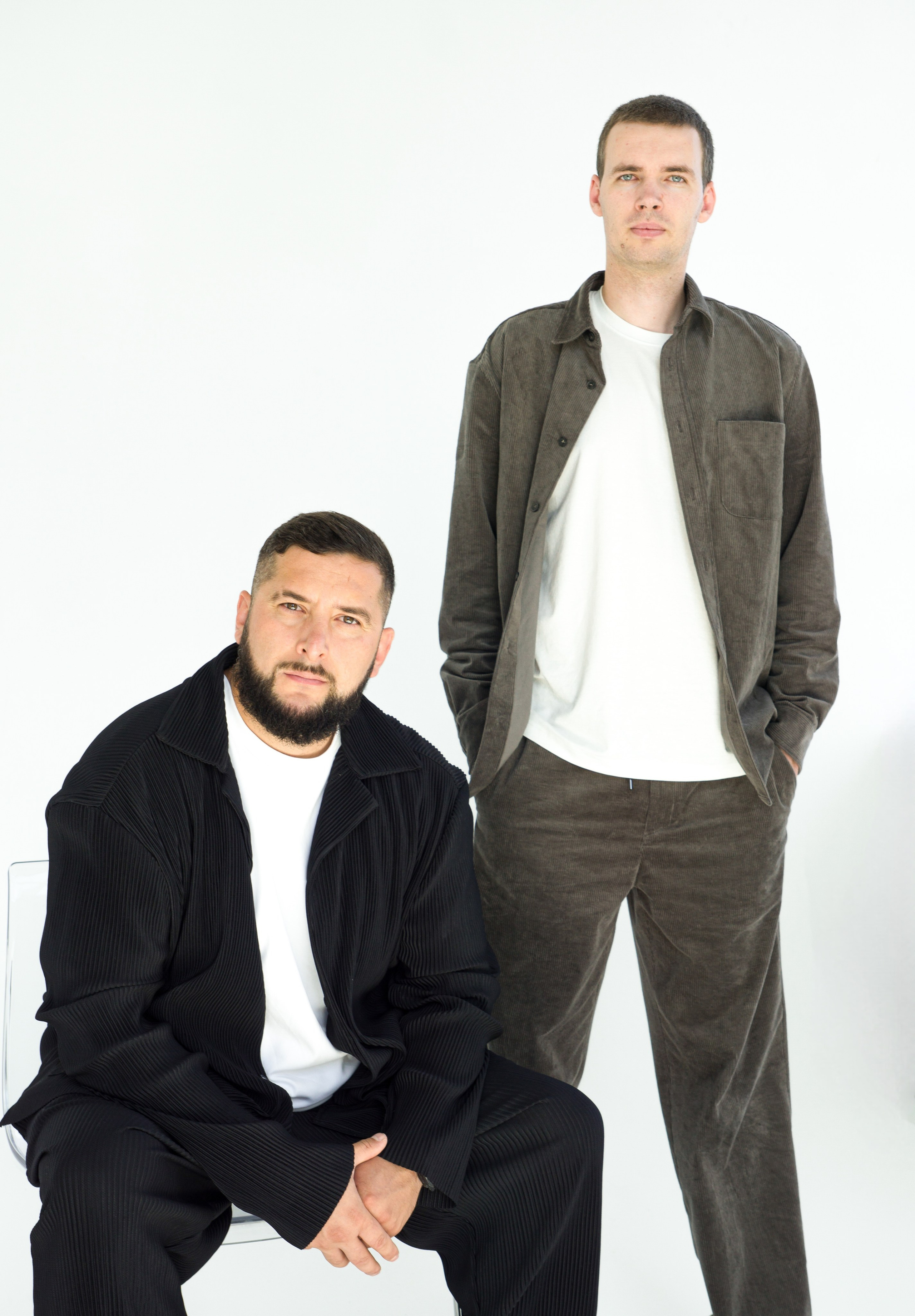 М и В. Фотограф