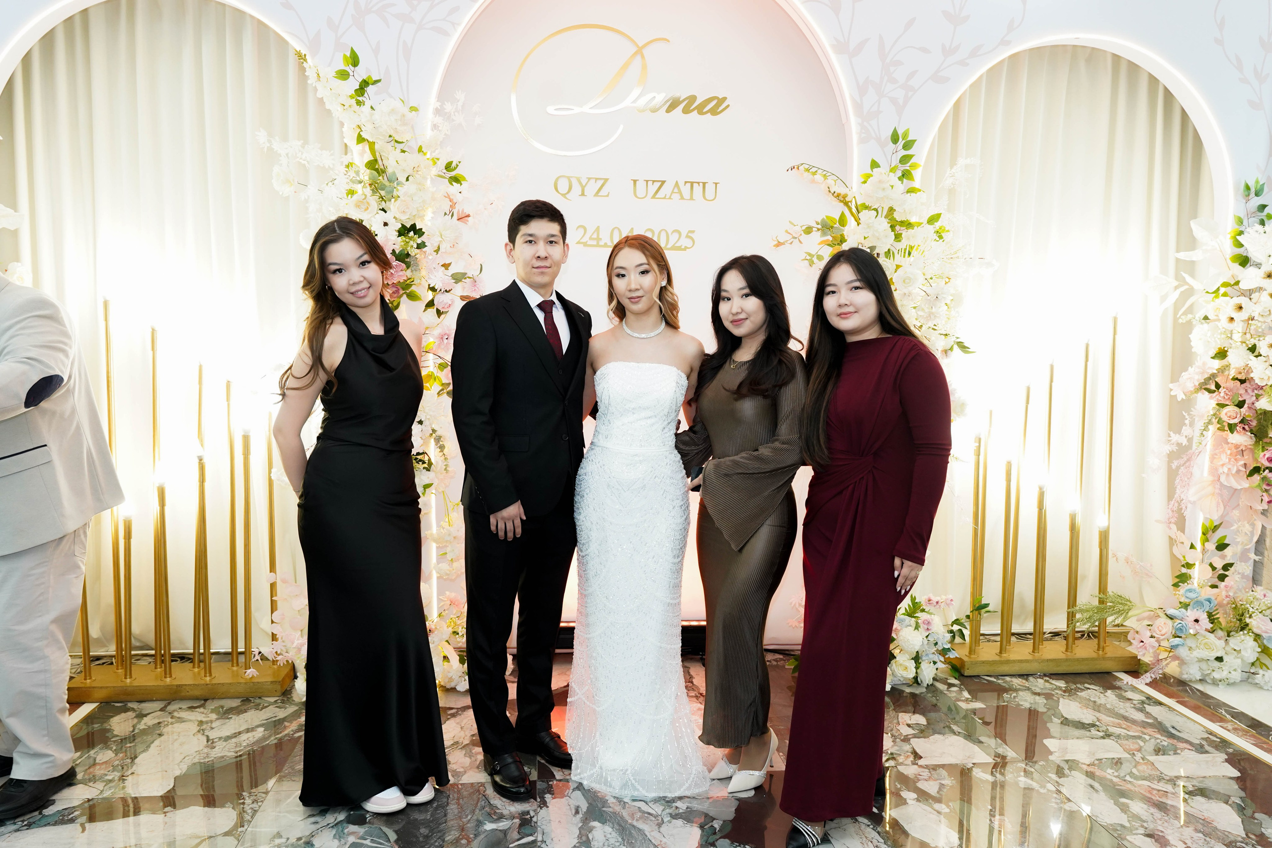 Dana uzatu. Фотограф Ернар Ержанов