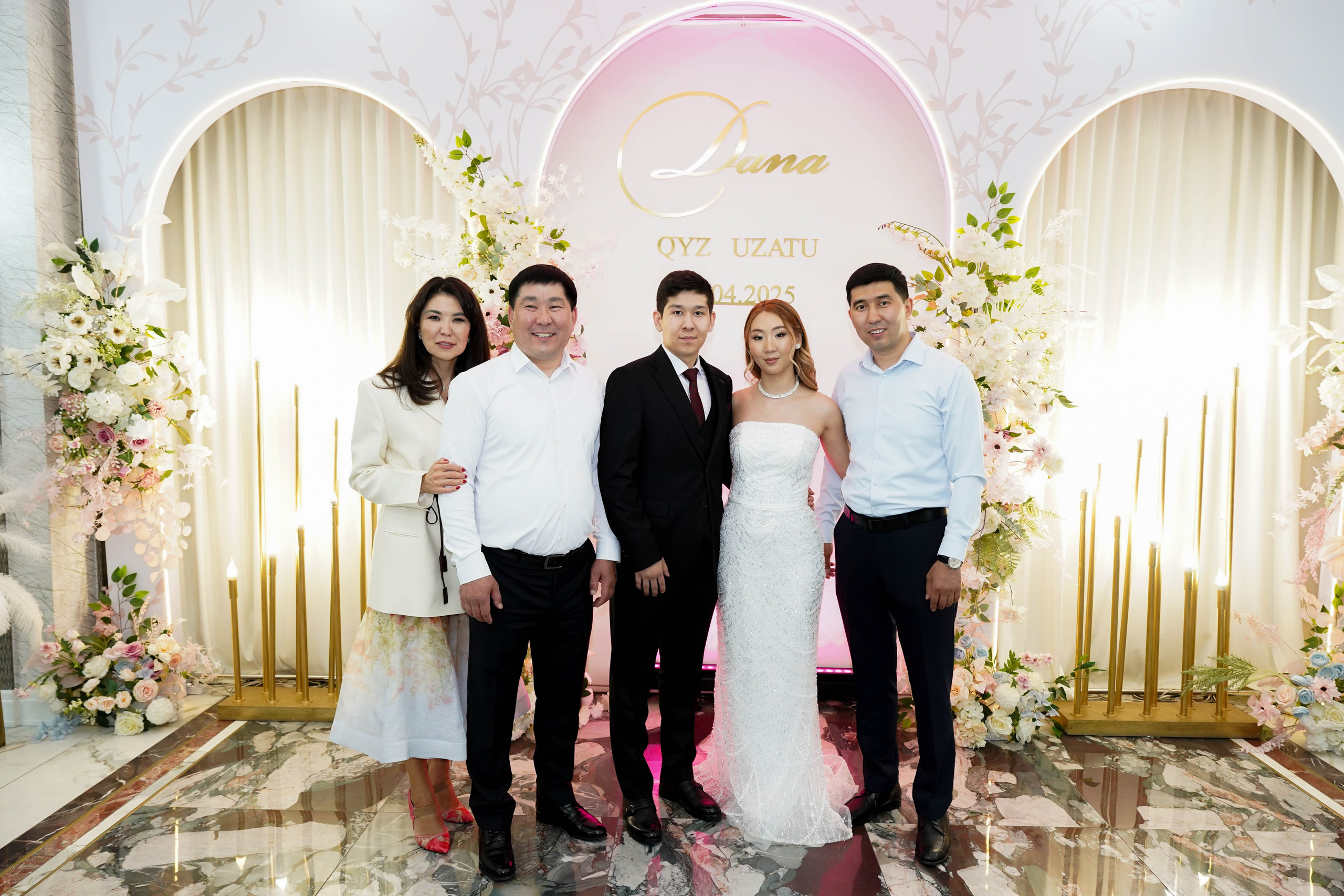 Dana uzatu. Фотограф Ернар Ержанов