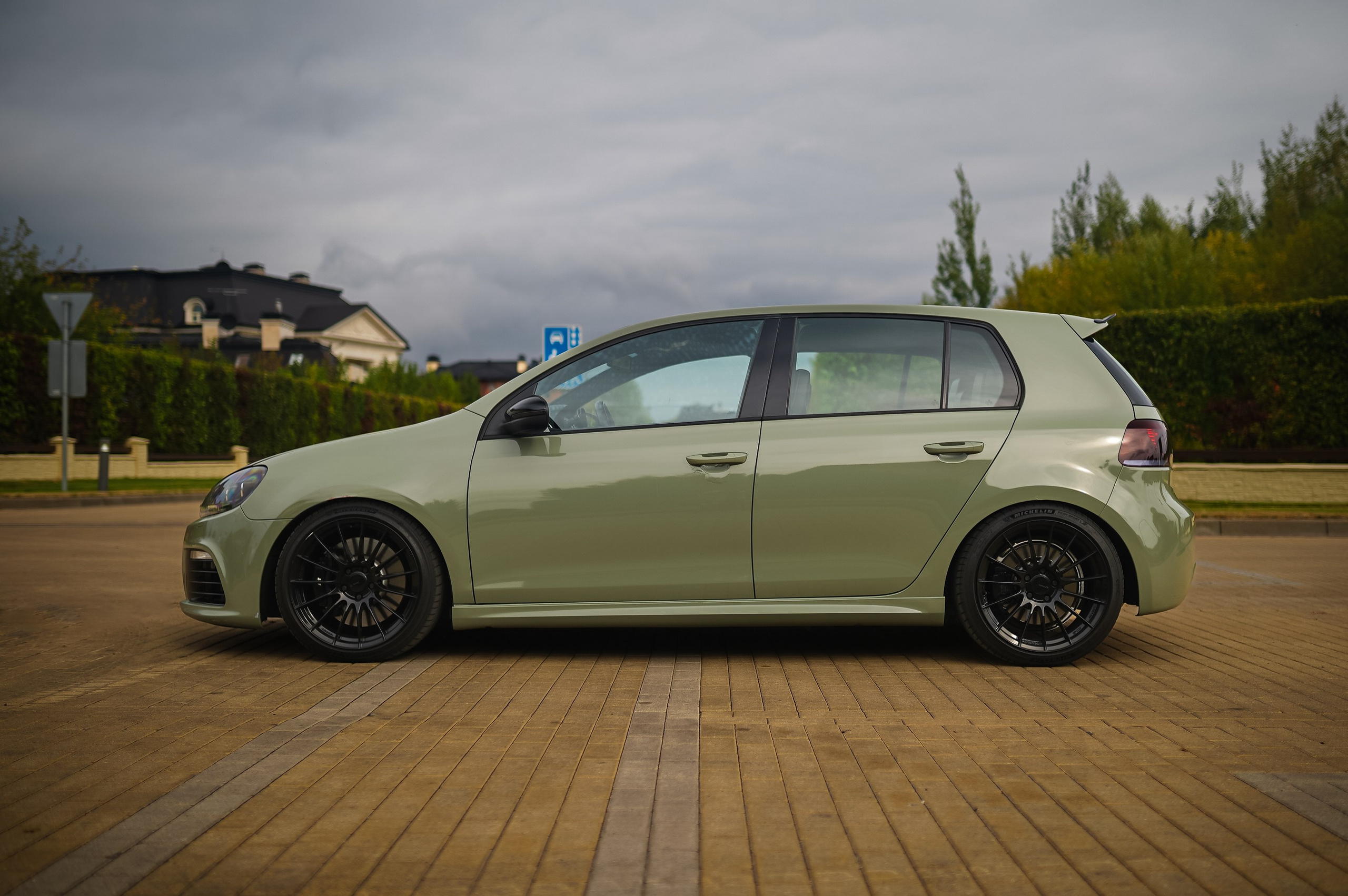 Съёмка автомобилей на продажу. Автомобильный фотограф в Москве | Базилев Александр