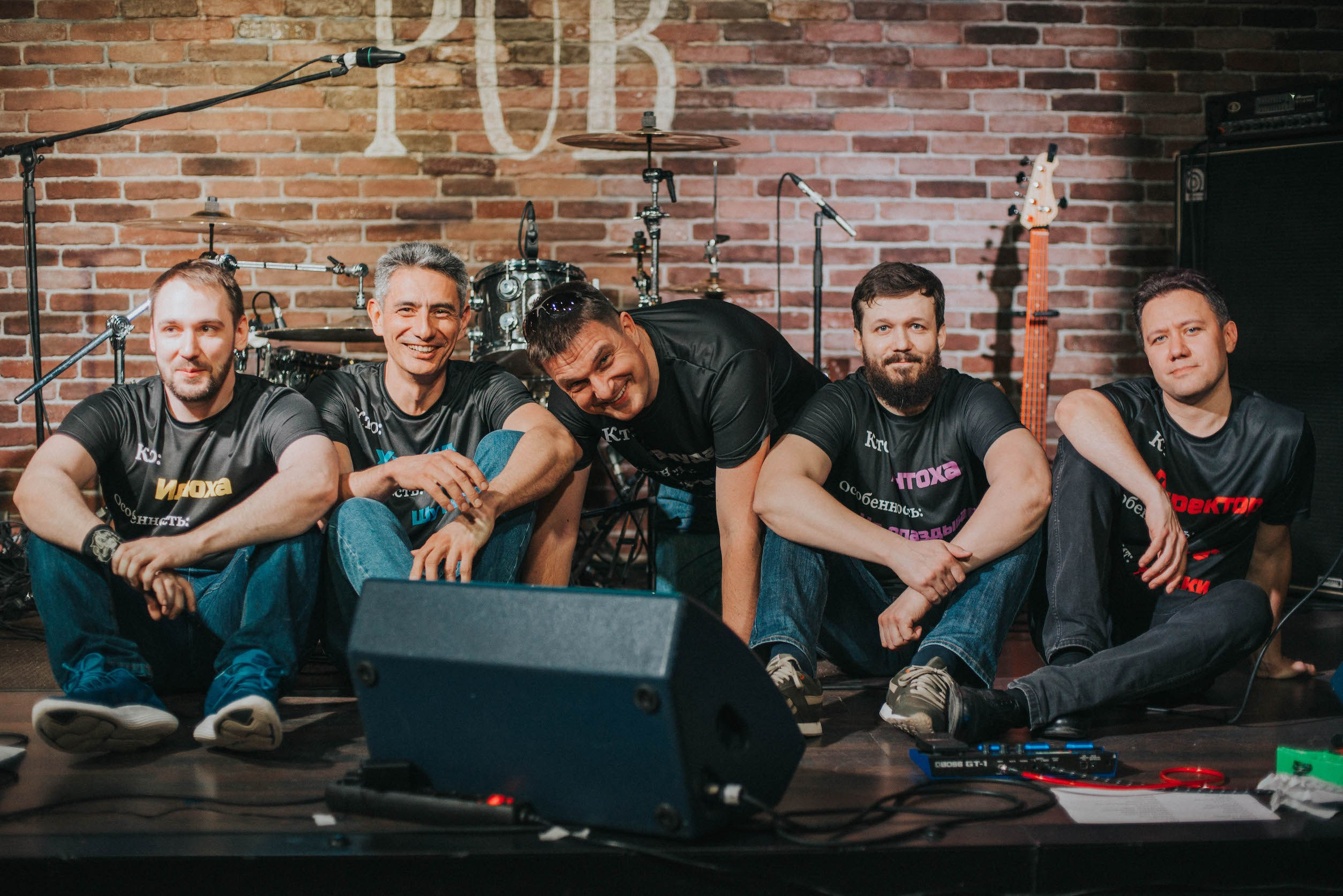 LifePub 16.03.2022. Московская кавер-группа BankBand