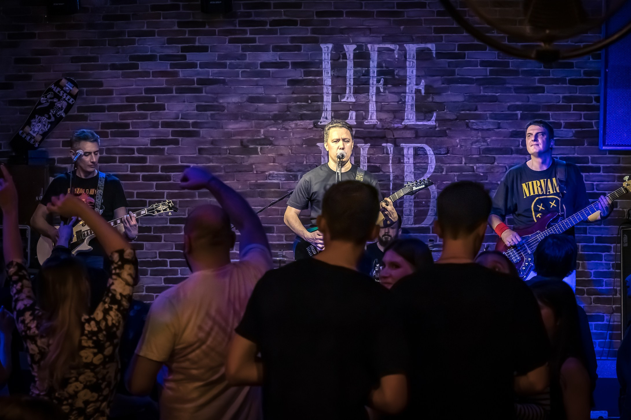 LifePub 29.03.2023. Московская кавер-группа BankBand