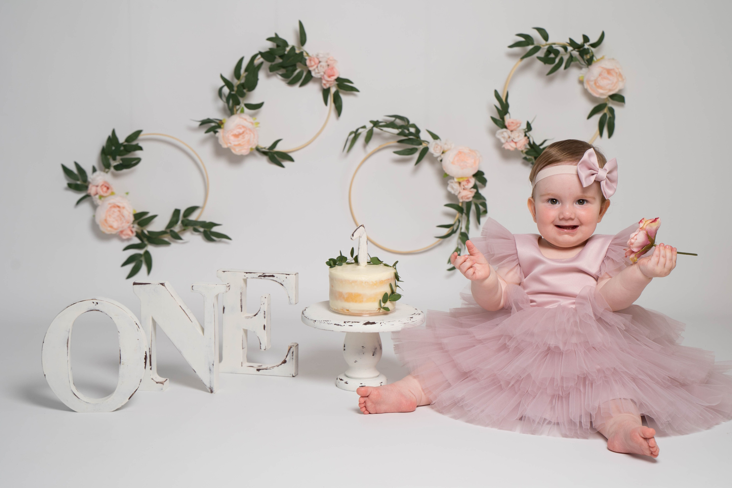 Арине годик. Студия детской фотографии