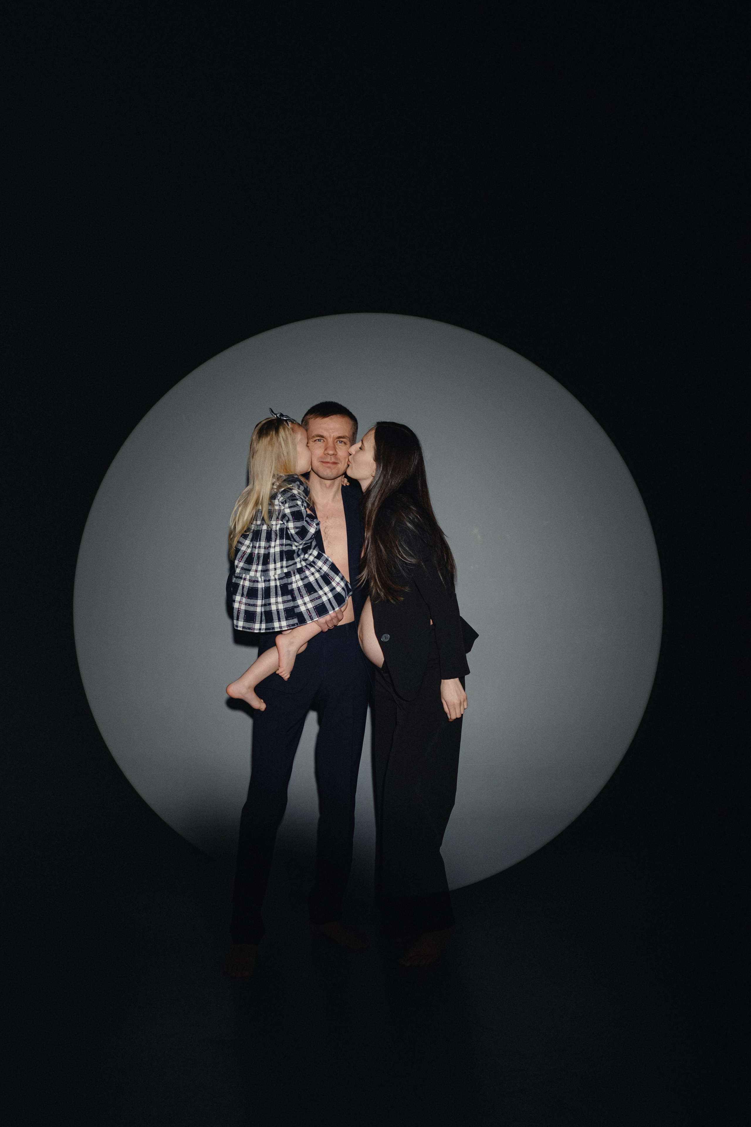 Максим, Оля и Настя. Главная