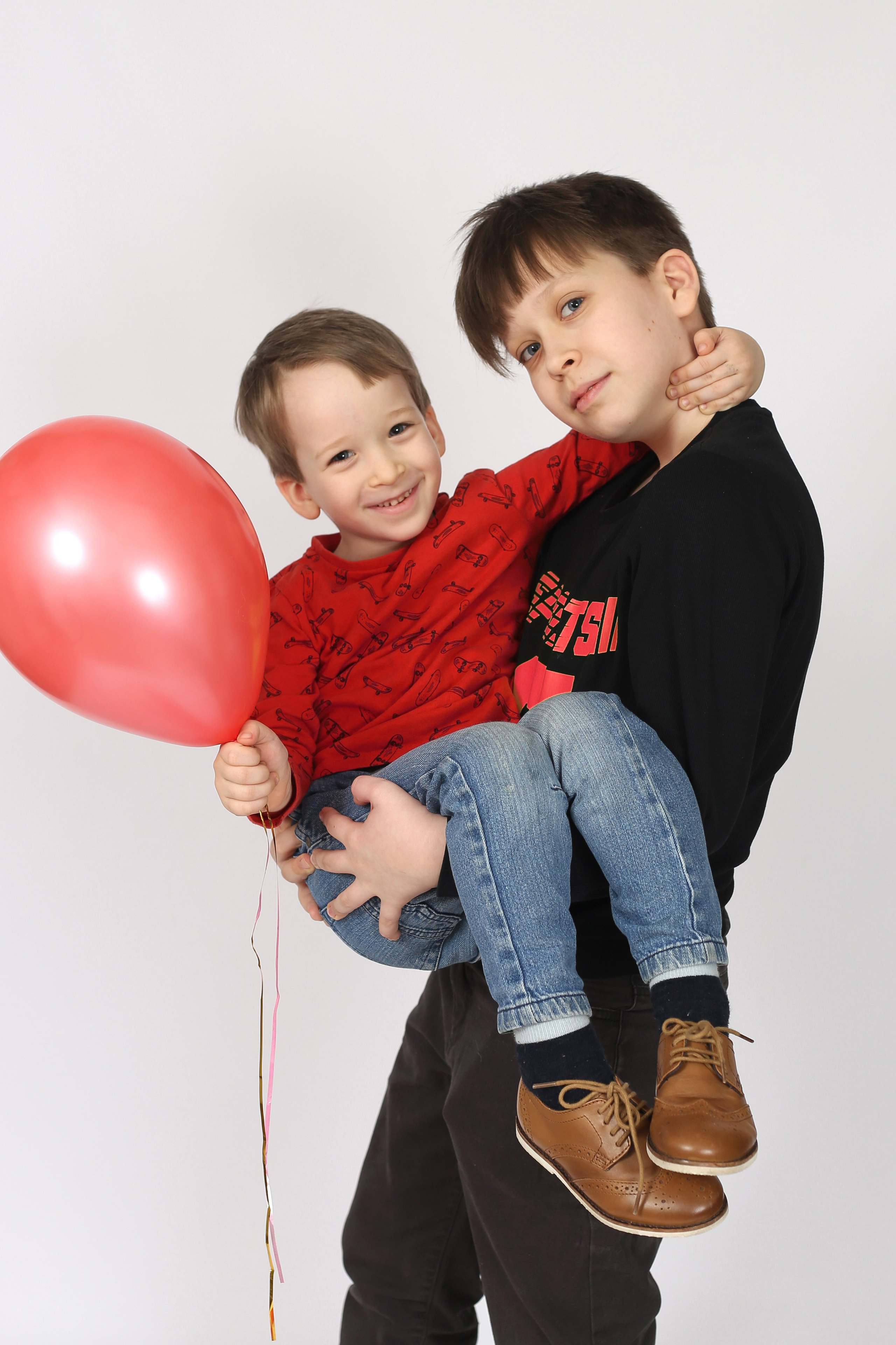 Дети в студии. Юлия Дейкун — семейный фотограф в Минске