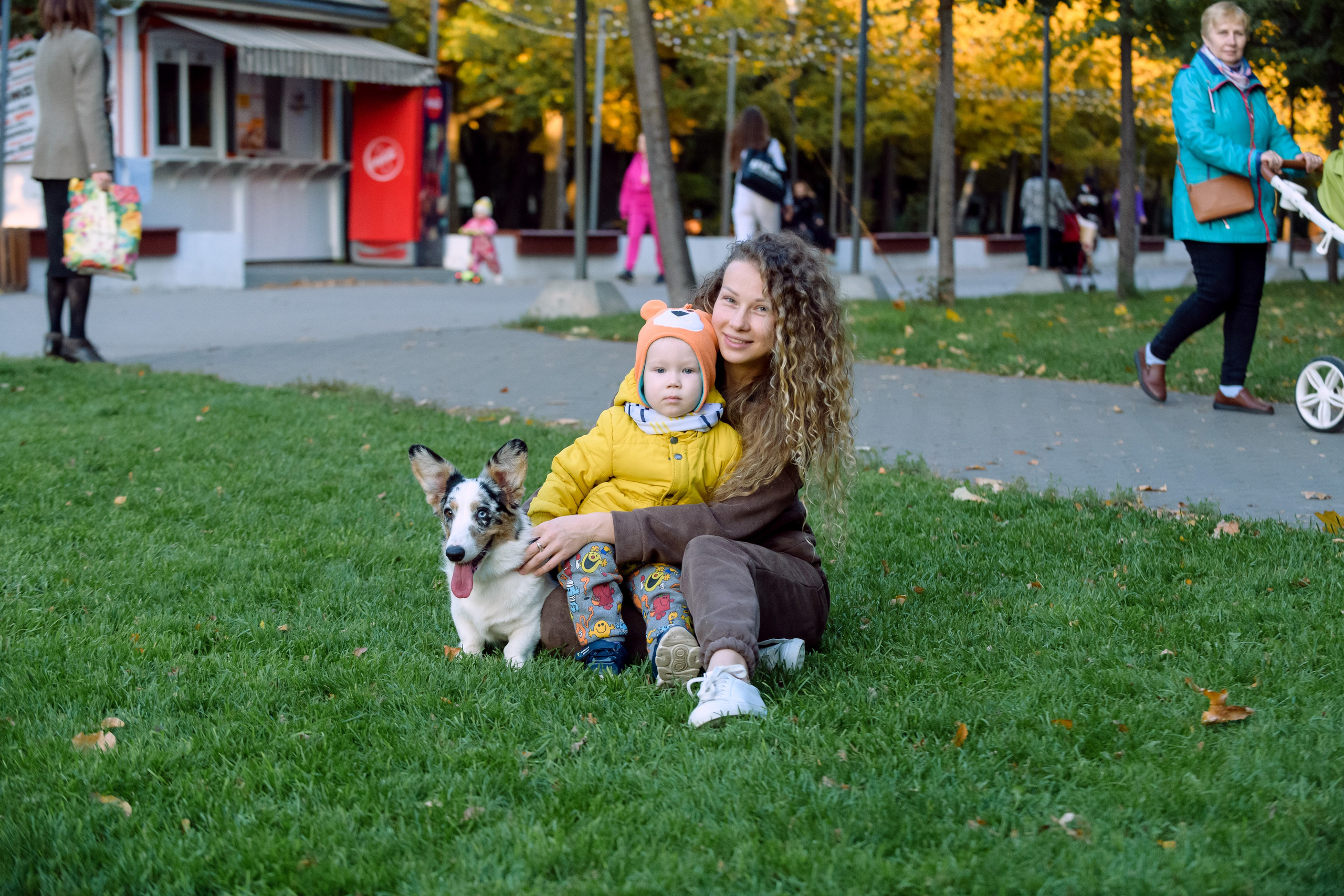 Оля и Ваня с собаками. Фотограф в Ростове-на-Дону Маркер Елена