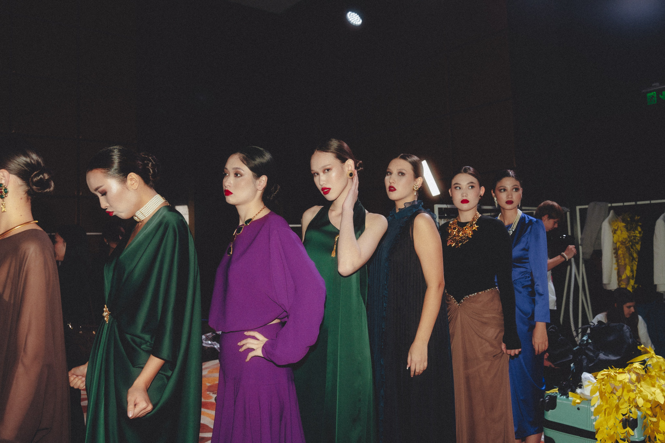 VISA FASHION WEEK ALMATY SS26 / BACKSTAGE ZONE