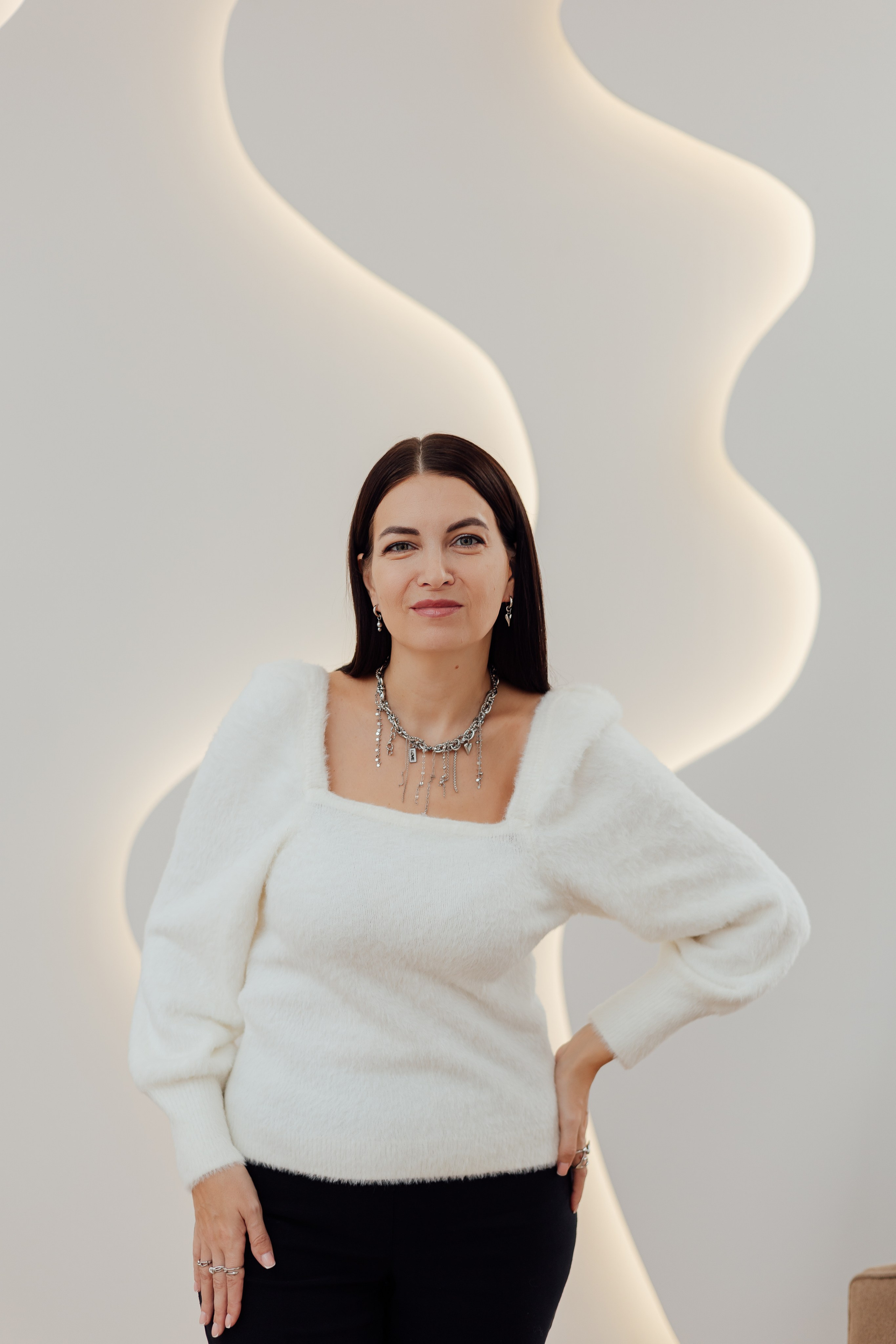 Олеся — дизайнер украшений ручной работы (контент съёмка). Психолог, фотограф Мария Черницкая