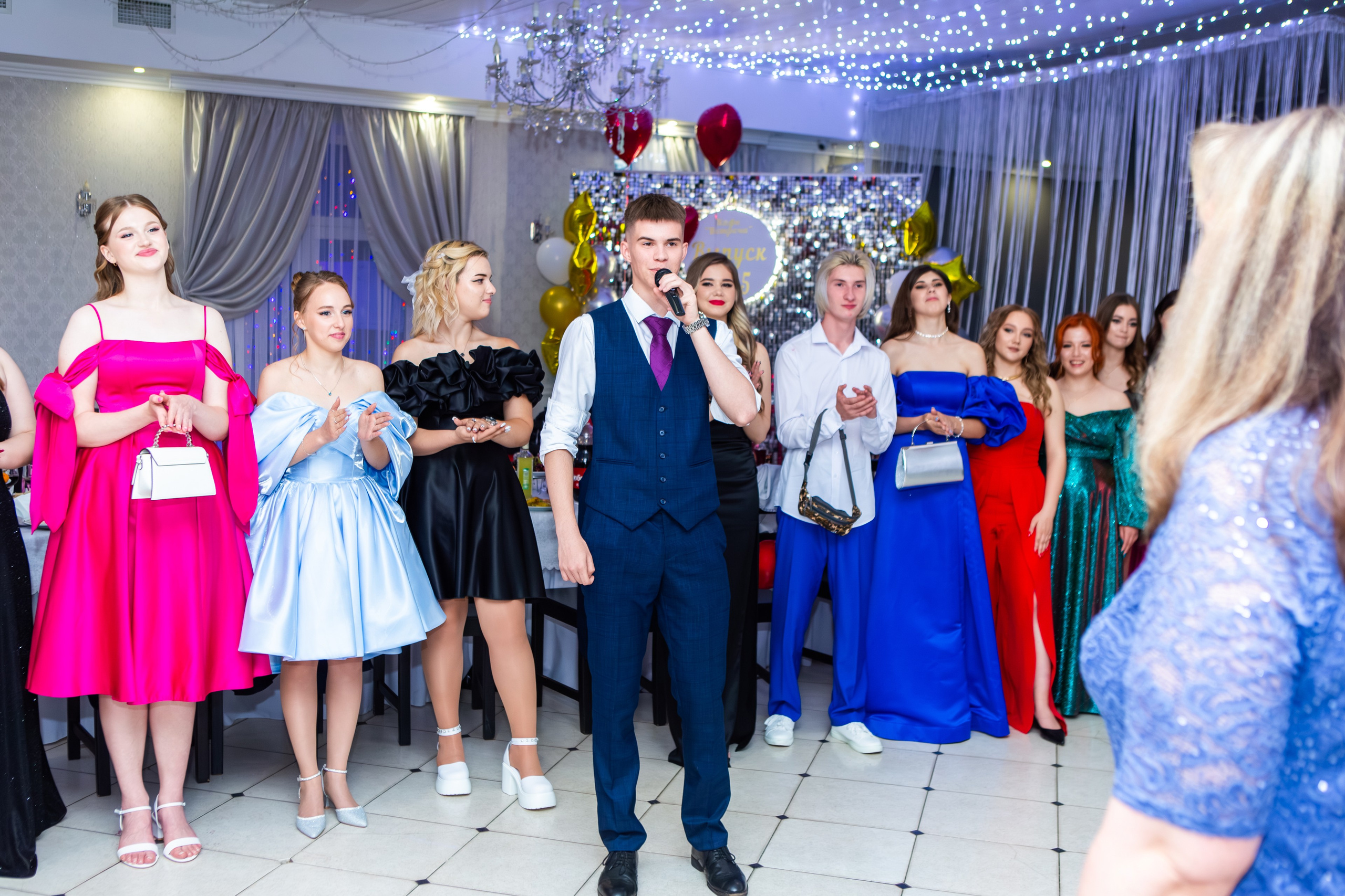 ВЫПУСКНОЙ ВЕЧЕР 2025 4 ШКОЛА. Профессиональный фотограф в Мценске и Орловской области