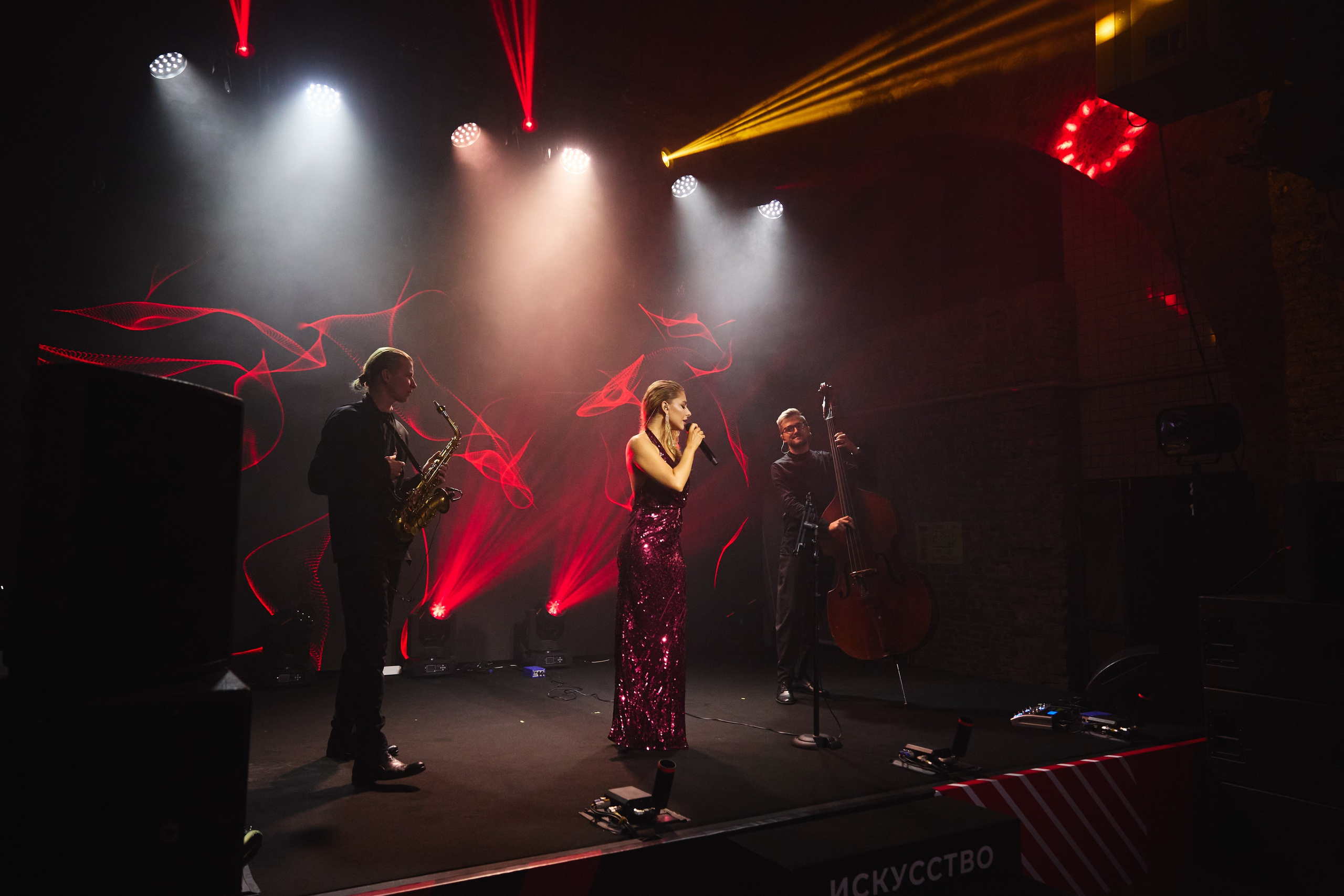 Альфа-Банк: Собрание Искусств в Санкт-Петербурге. КонТайм: профессиональная съемка для организаций