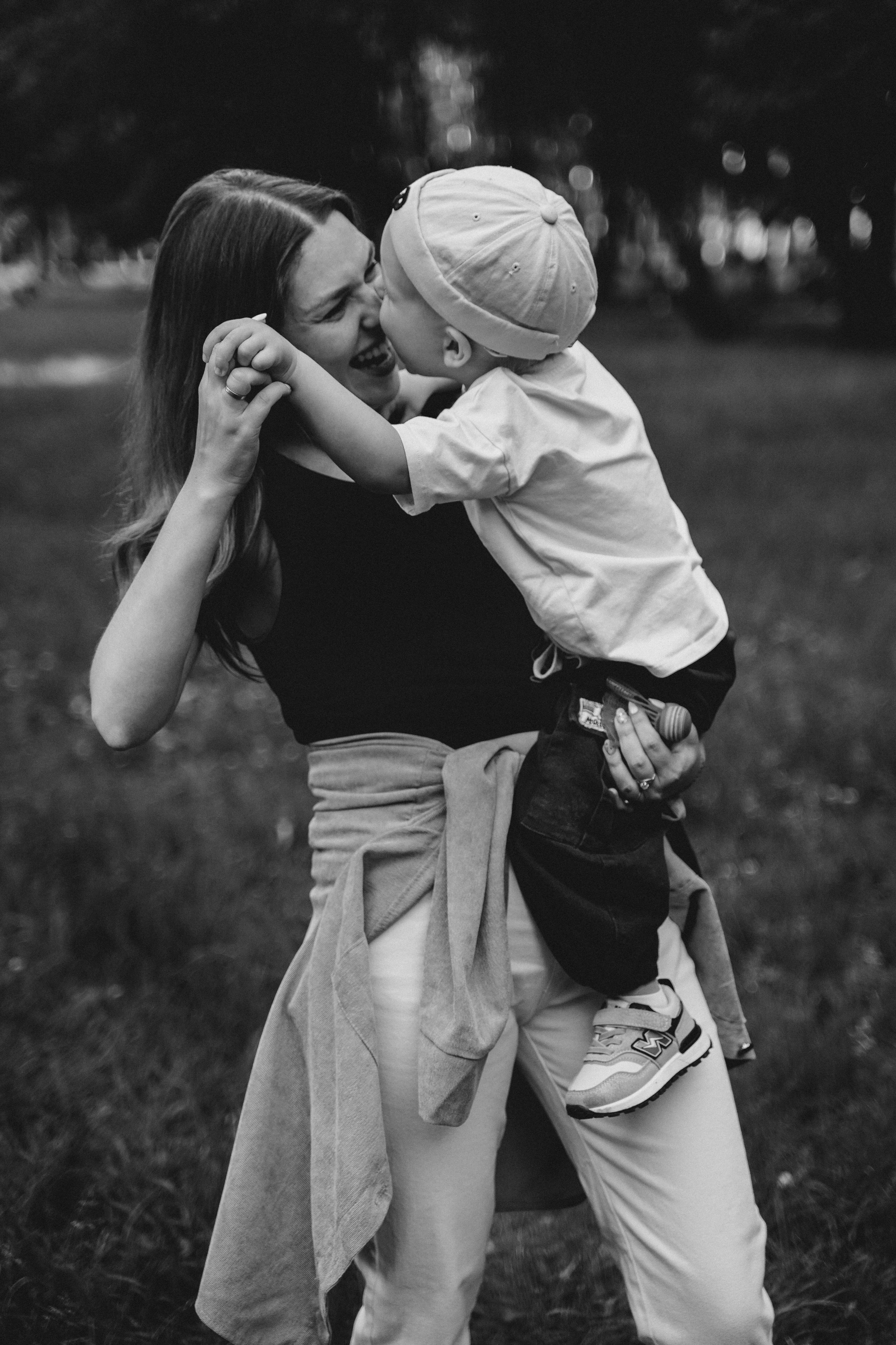 Семейная фотосессия со скейтом и самокатом. Семейный и женский фотограф в Краснодаре Анастасия Приймак