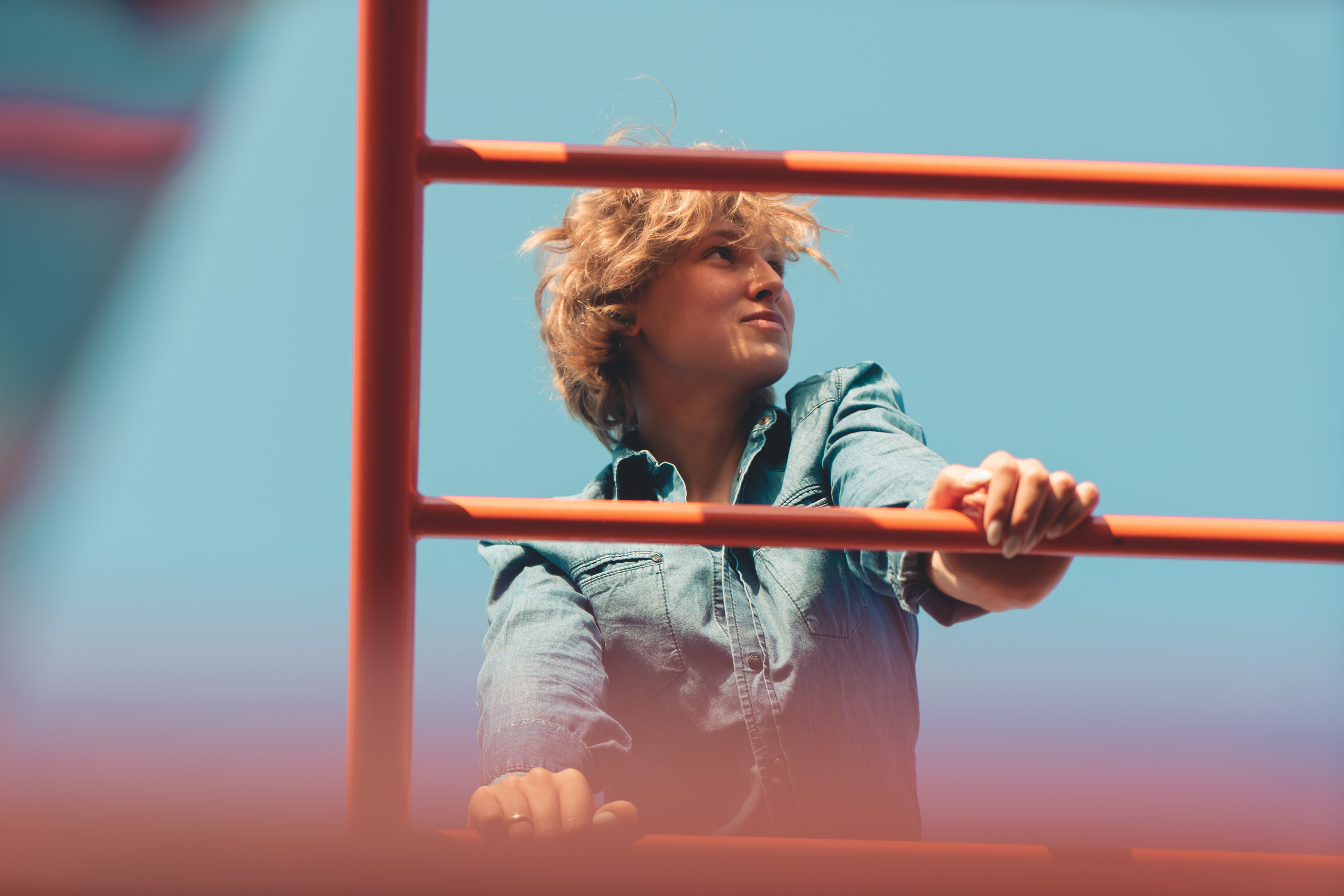 В душе шестнадцать. Лиза Фирстова — самый добрый фотограф