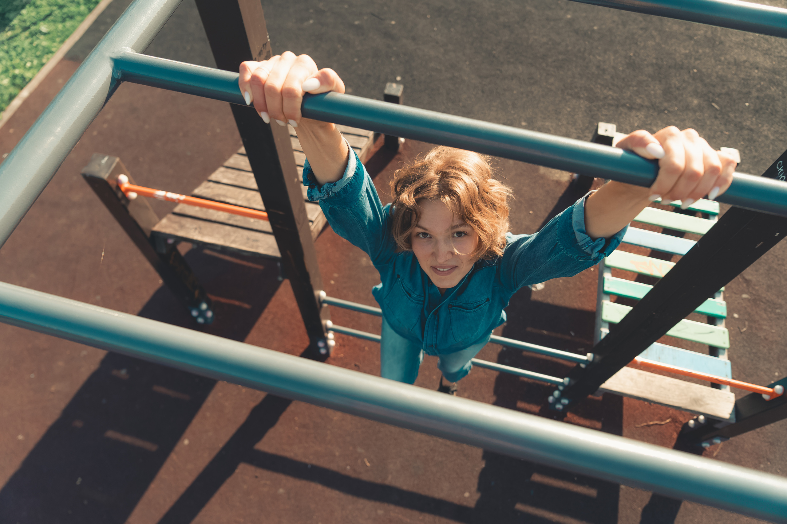 В душе шестнадцать. Лиза Фирстова — самый добрый фотограф