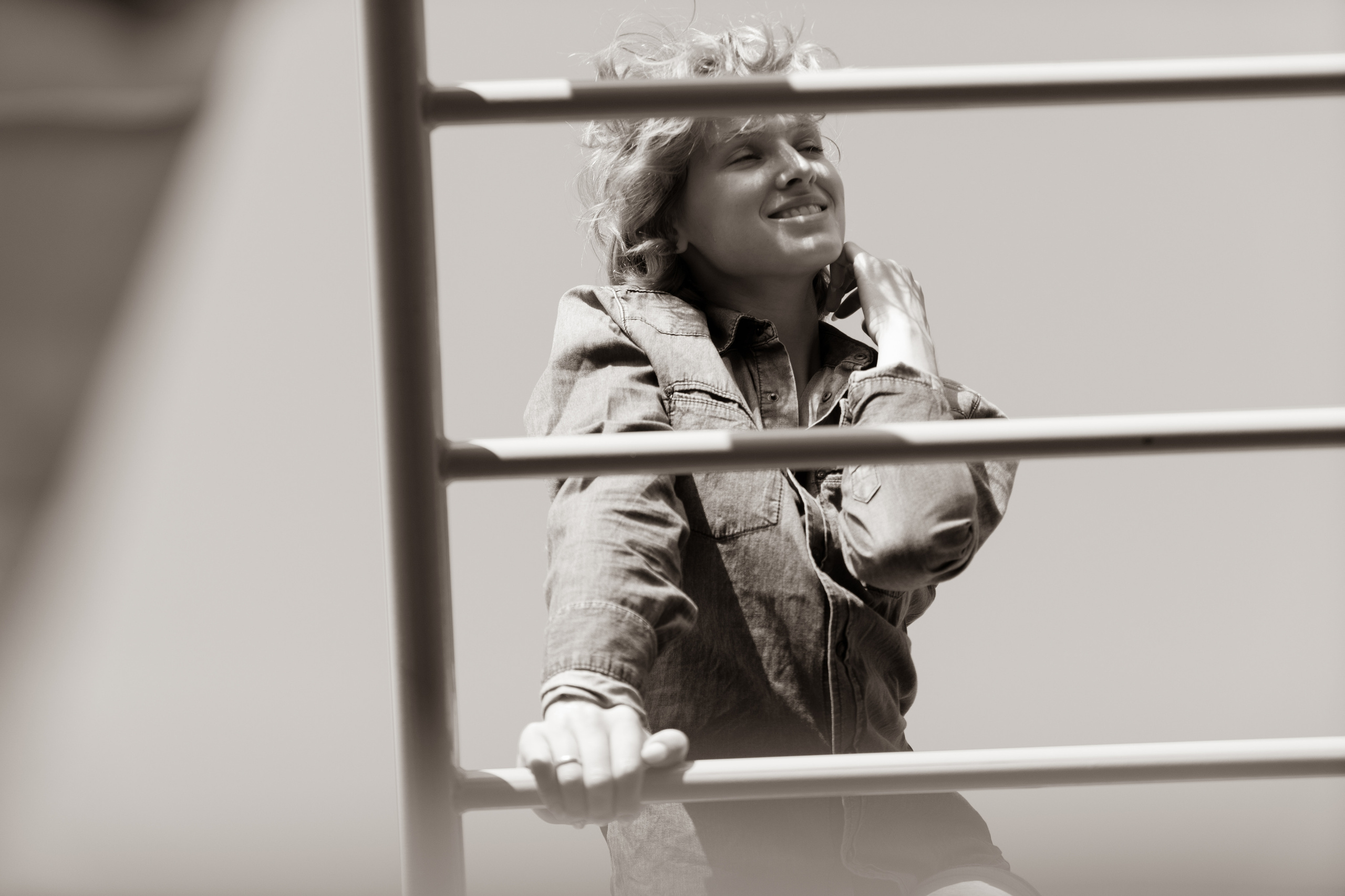 В душе шестнадцать. Лиза Фирстова — самый добрый фотограф