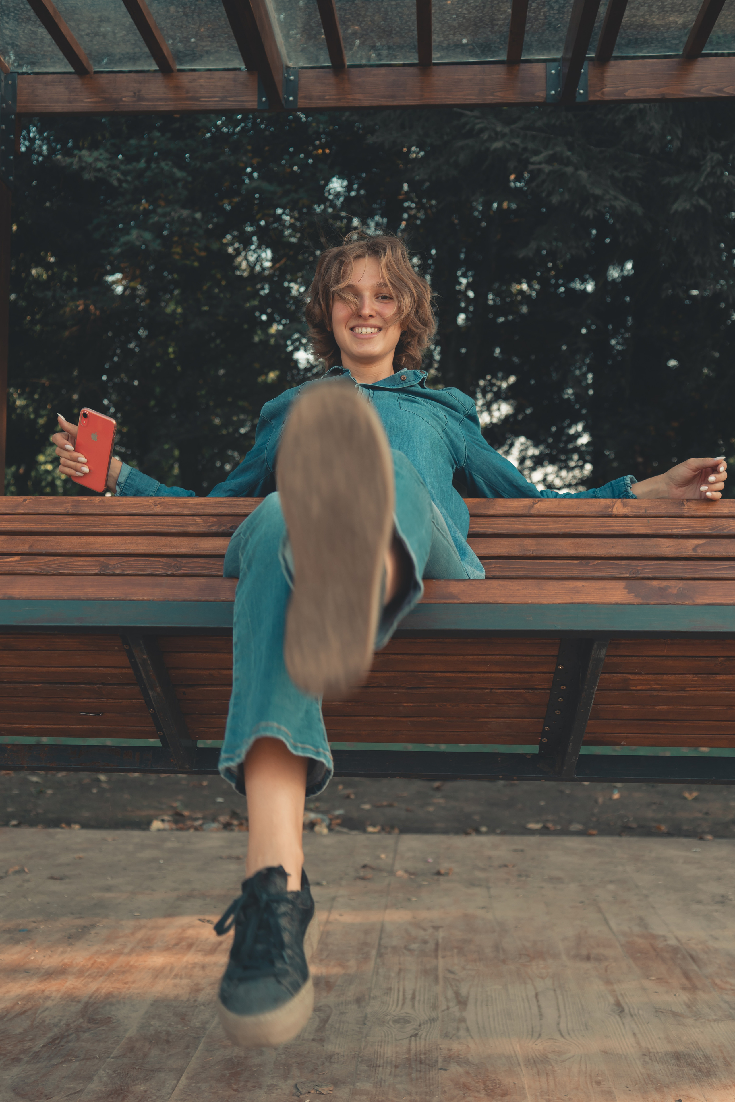 В душе шестнадцать. Лиза Фирстова — самый добрый фотограф