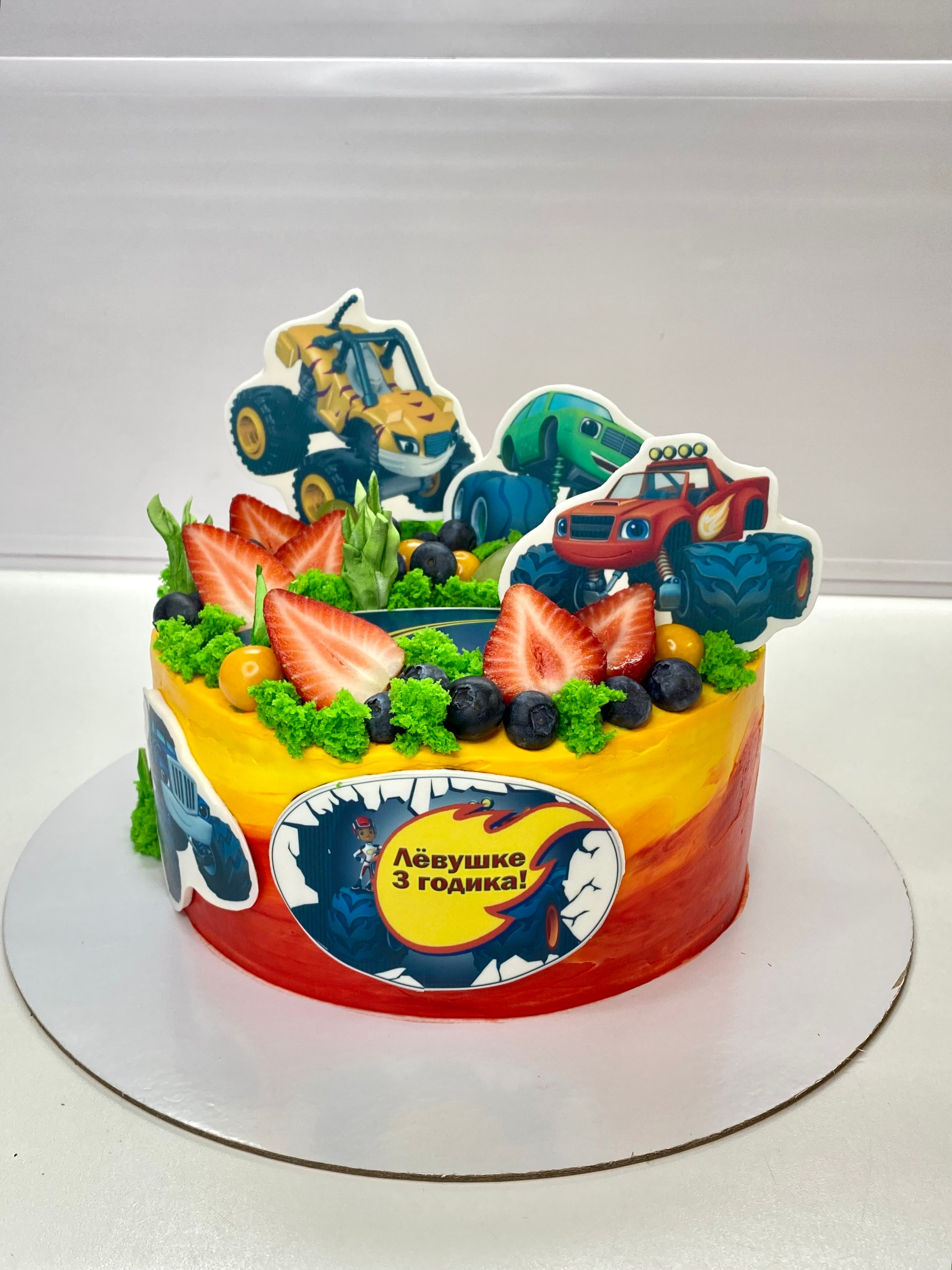 Торты. Katyasugarsugar капкейки, зефир, торты Москва