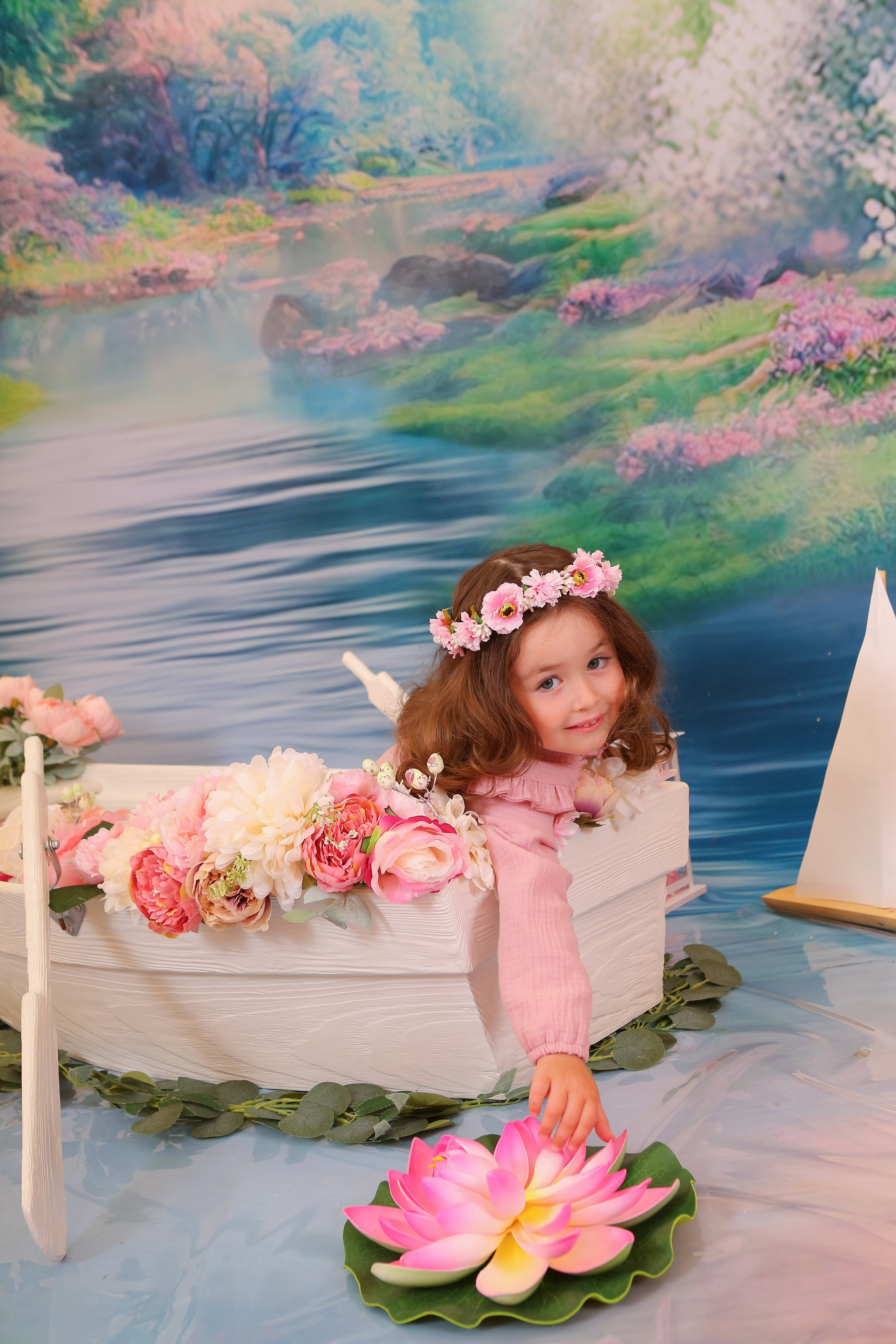 Цветочная лодка. Студия детской и семейной фотографии 12кадров