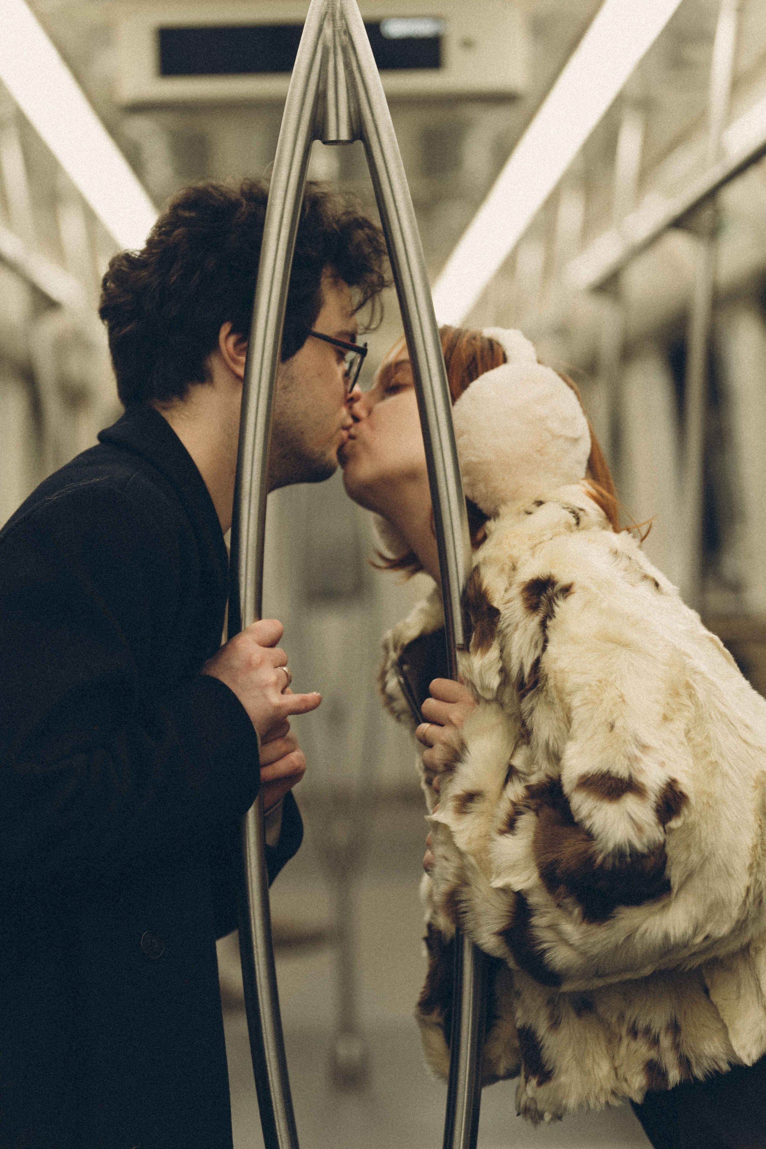 НОВОГОДНЯЯ ФОТОСЕСИИЯ ПАРЫ В МЕТРО ЛЮБОВЬ. Профессиональный фотограф, Санкт-Петербург — Виктория Богомолова